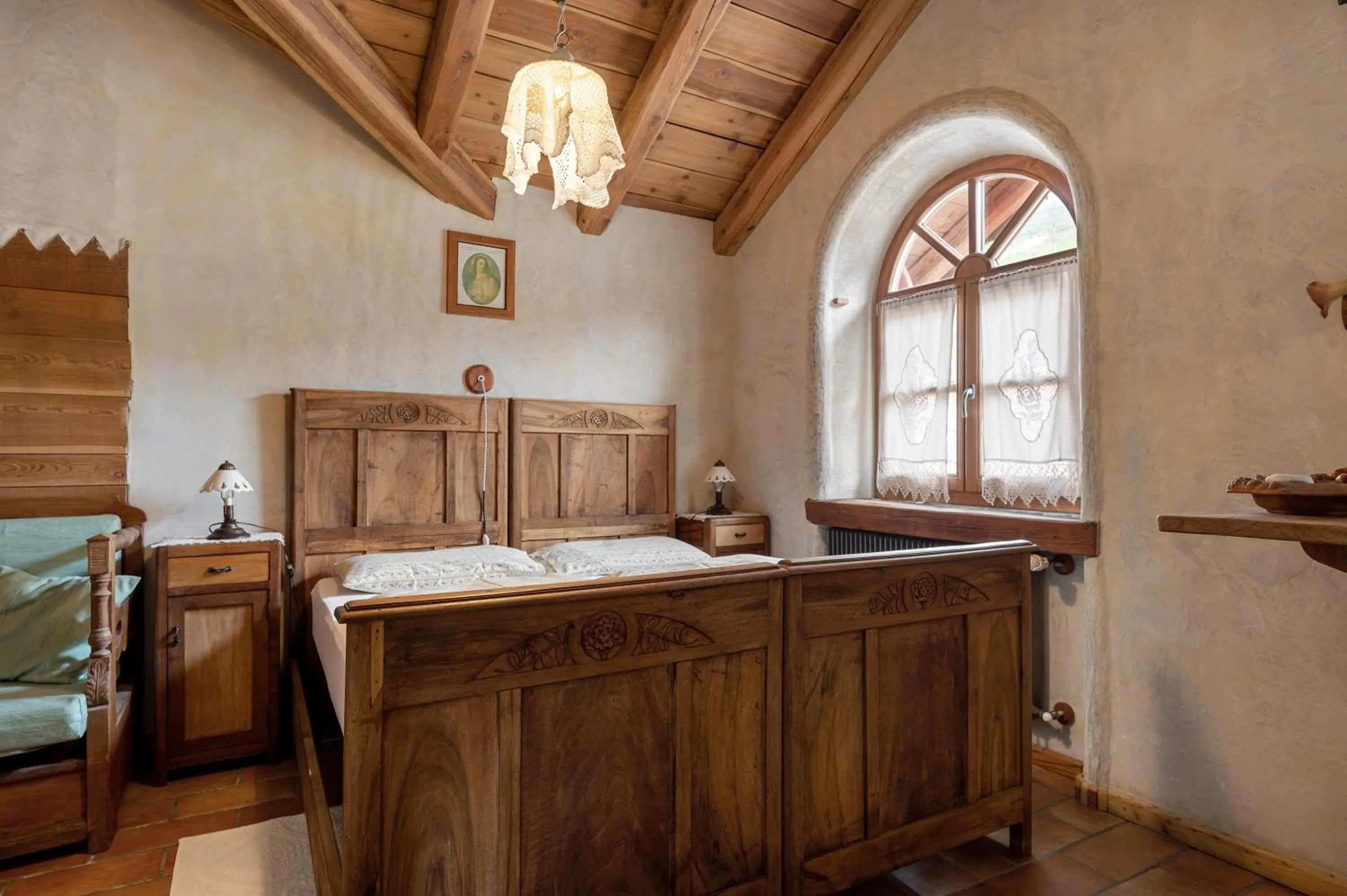 Living room, Bed in Agriturismo Alpenvidehof