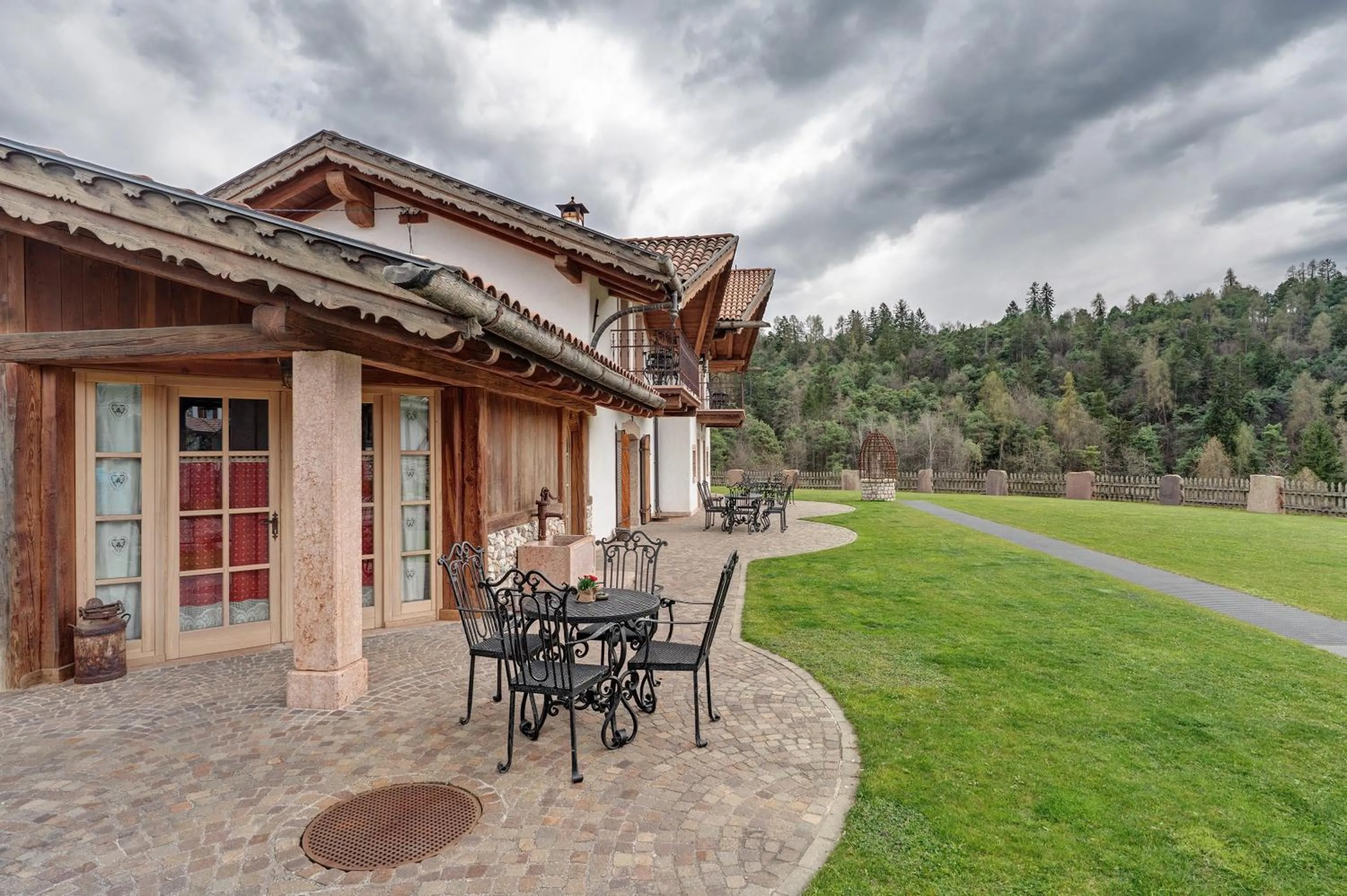 Property building in Agriturismo Alpenvidehof