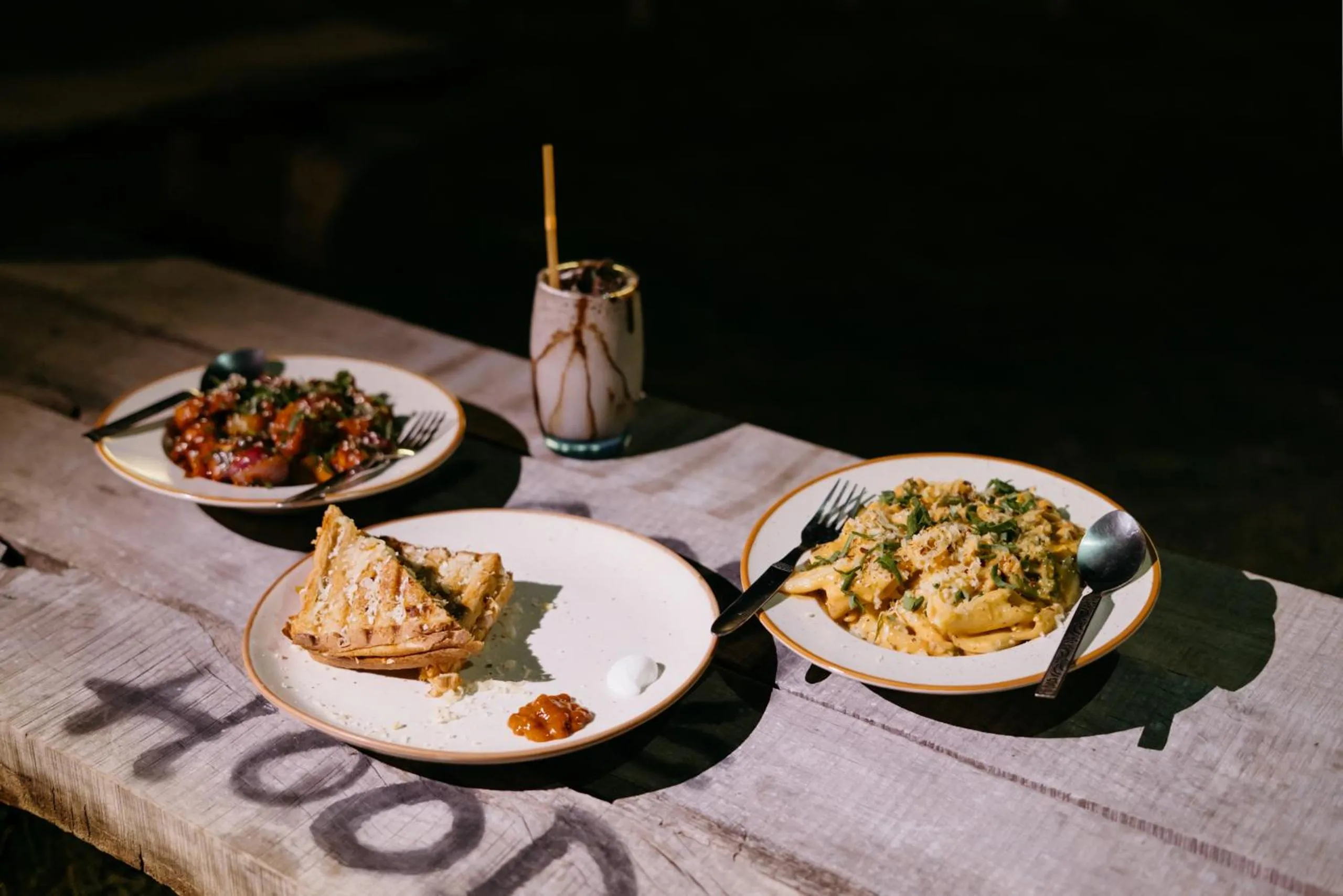 Food and drinks in The Hood