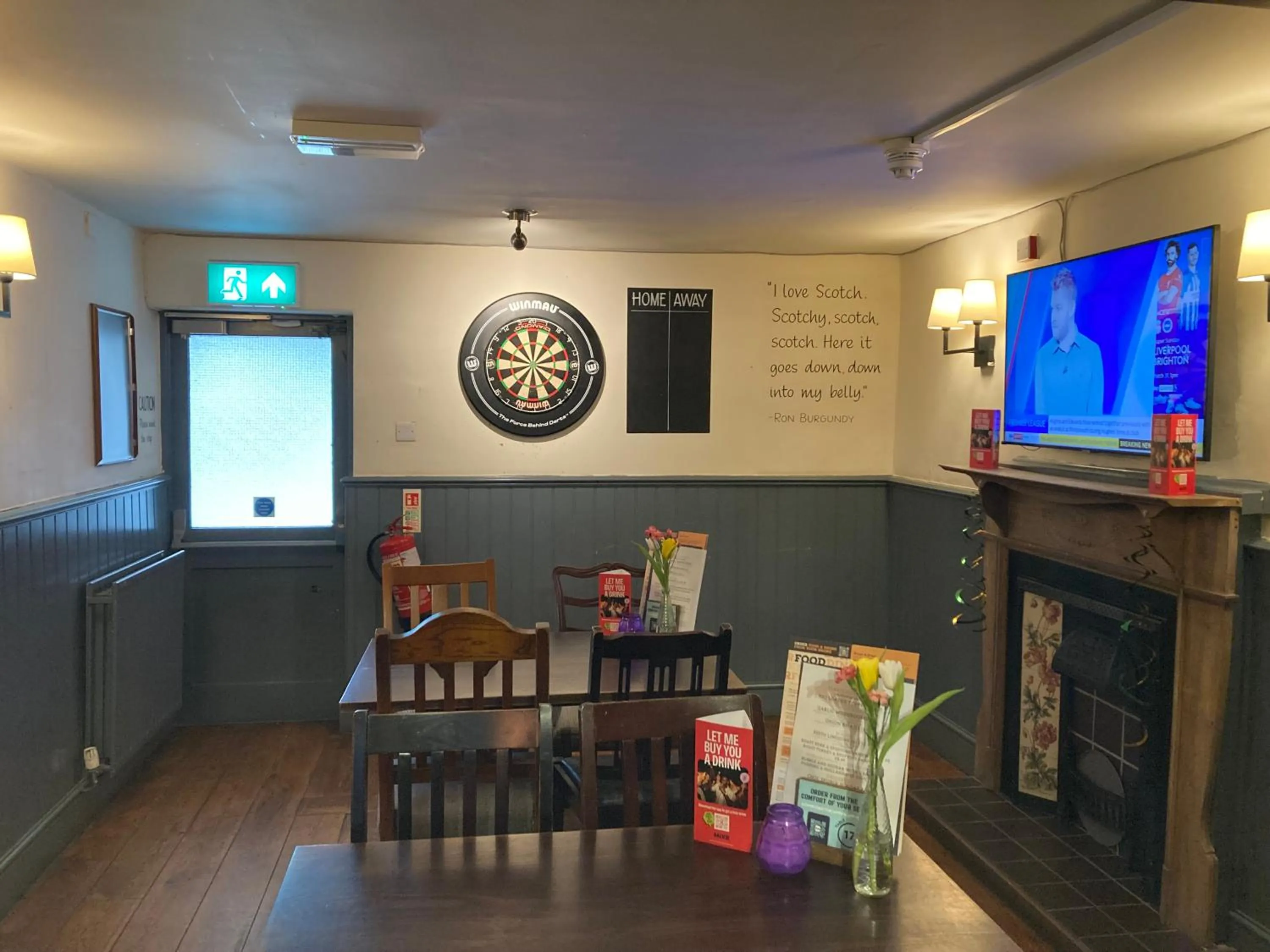 Darts in Snooty Fox