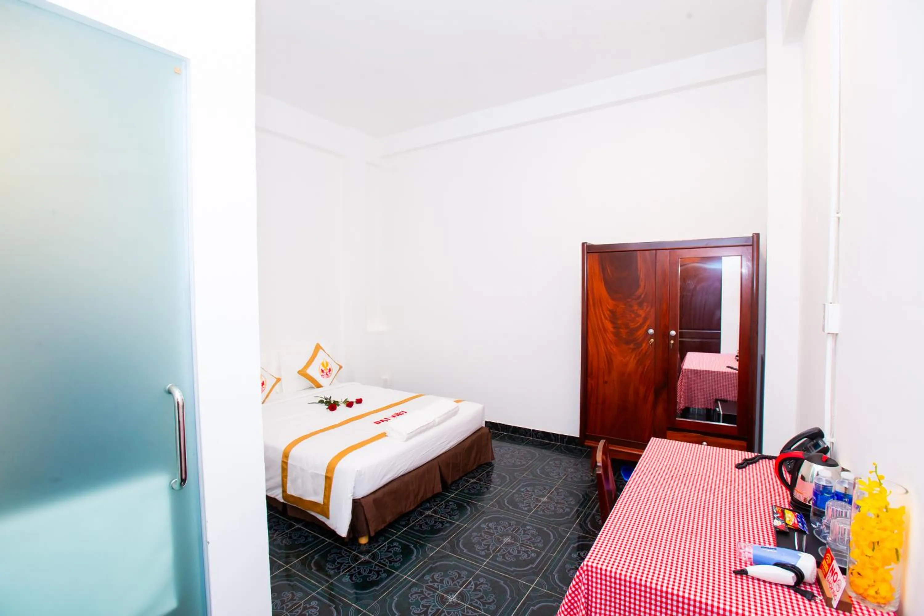 Bed in THE RICE HOTEL Nong Thon Dai Viet 131 Bui Vien