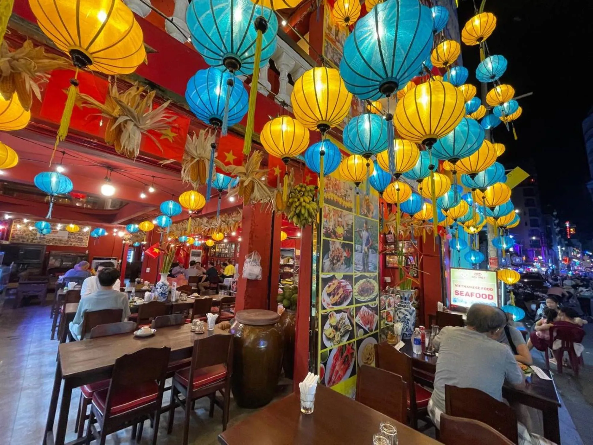 Restaurant/places to eat in THE RICE HOTEL Nong Thon Dai Viet 131 Bui Vien