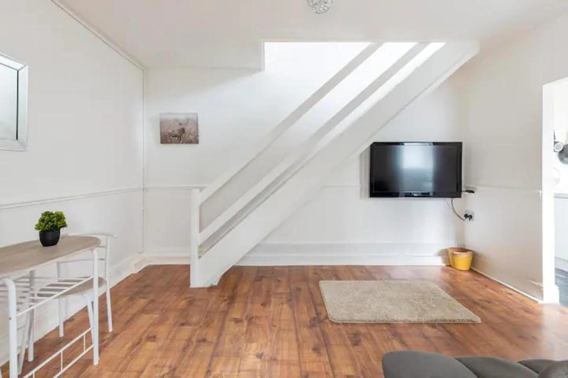 Cheerful Maisonette in the heart of Orrell Park