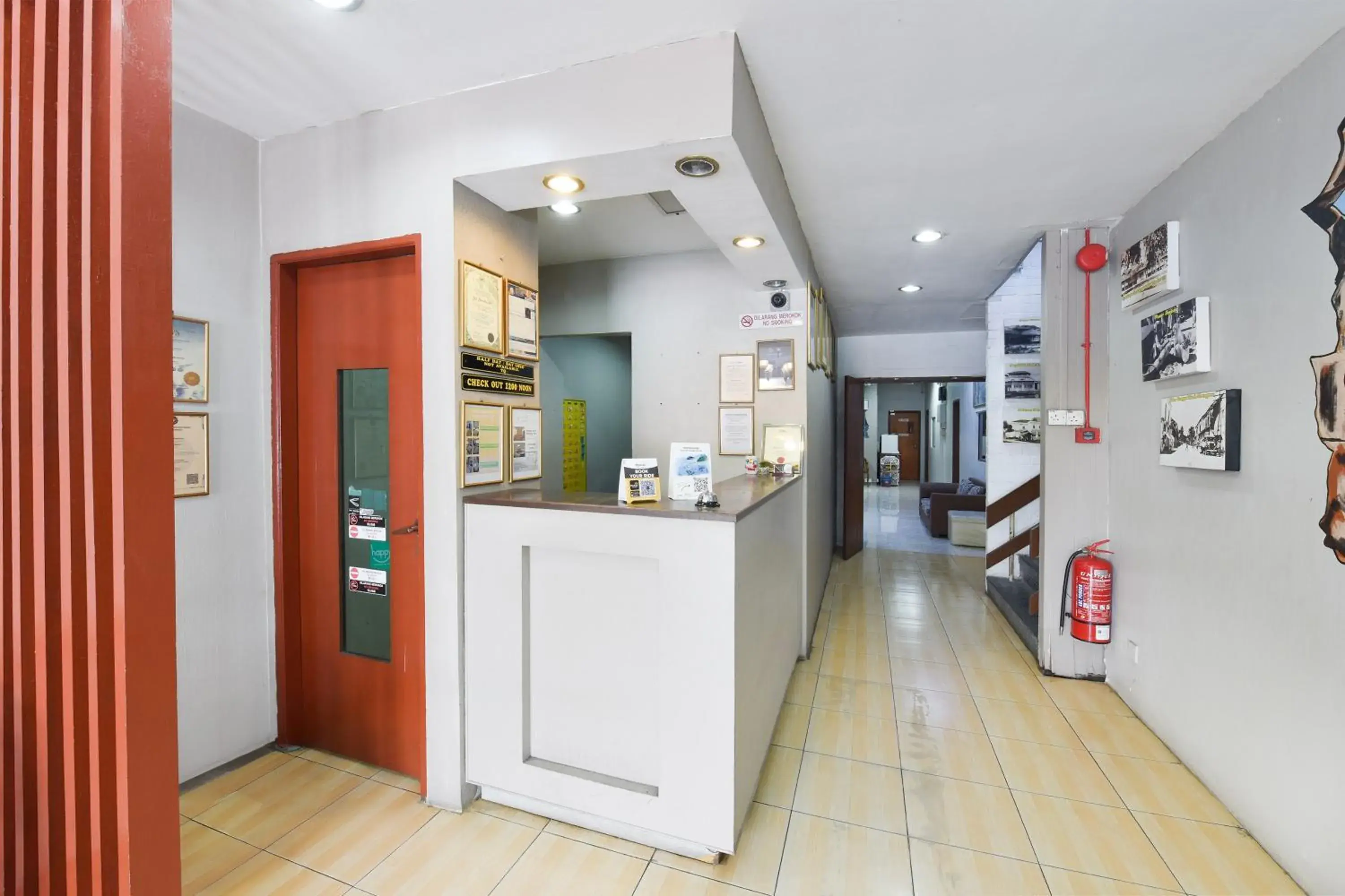 Lobby or reception in OYO 91052 Hotel Kenangan Lobby or reception in OYO 91052 Hotel Kenangan