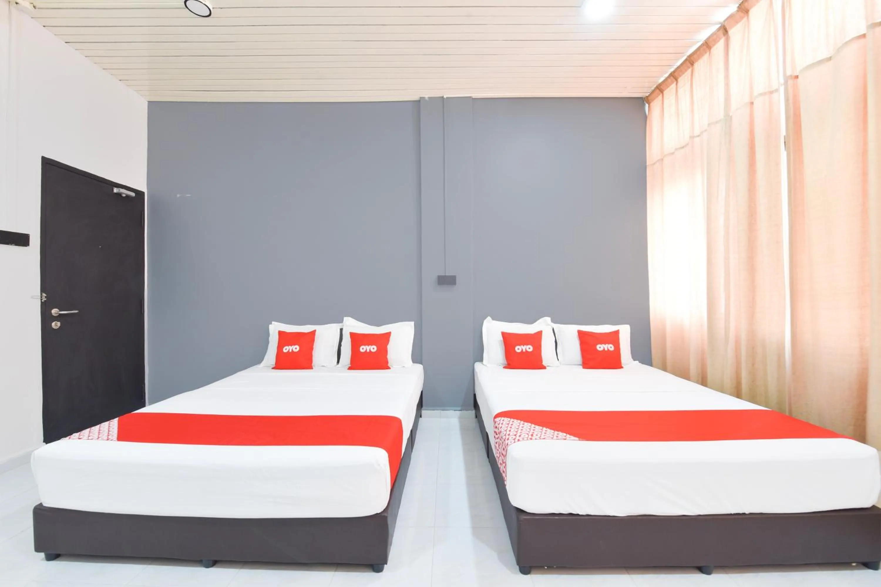 Bedroom in OYO 91052 Hotel Kenangan