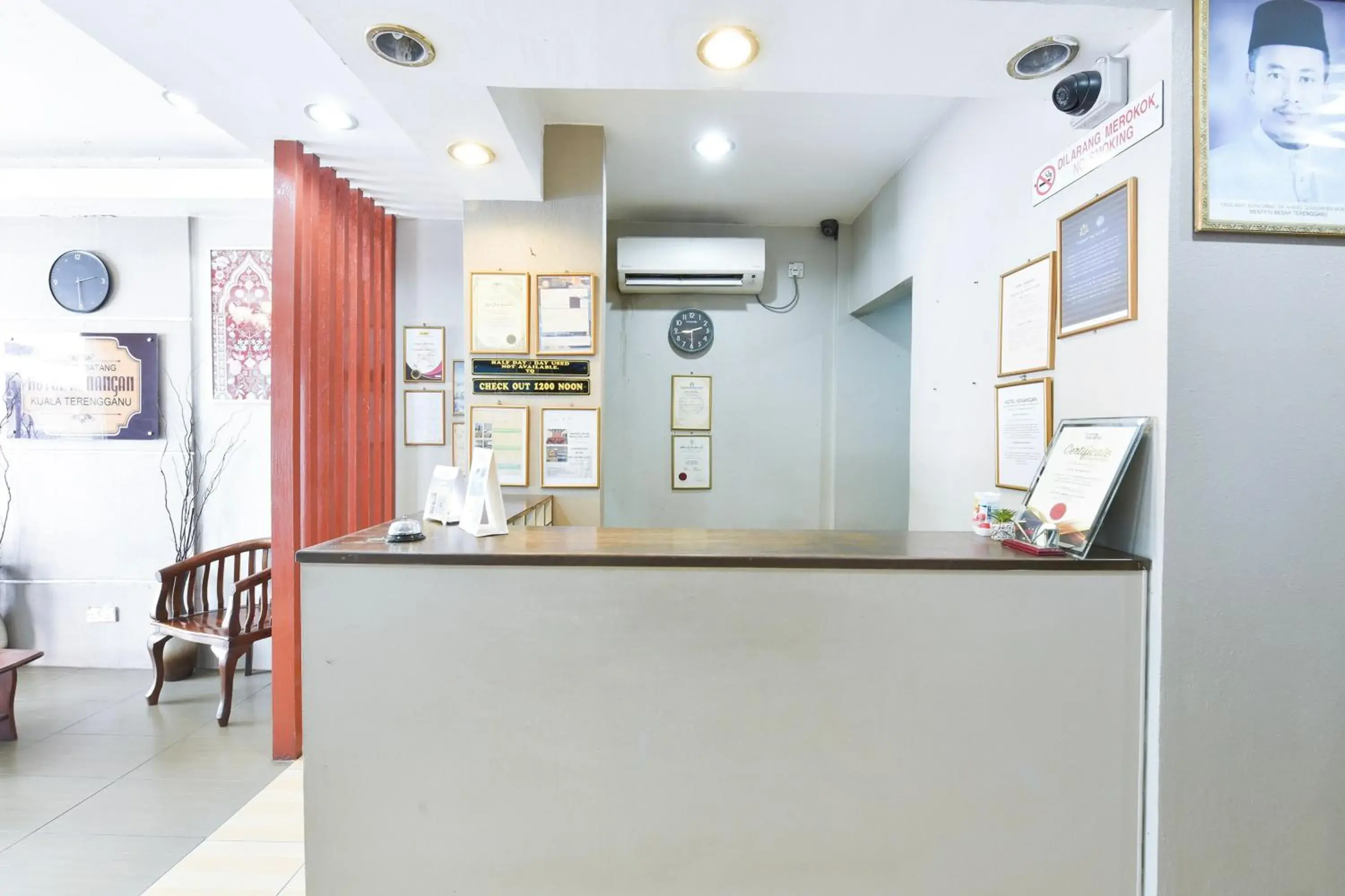 Lobby or reception in OYO 91052 Hotel Kenangan Lobby or reception in OYO 91052 Hotel Kenangan