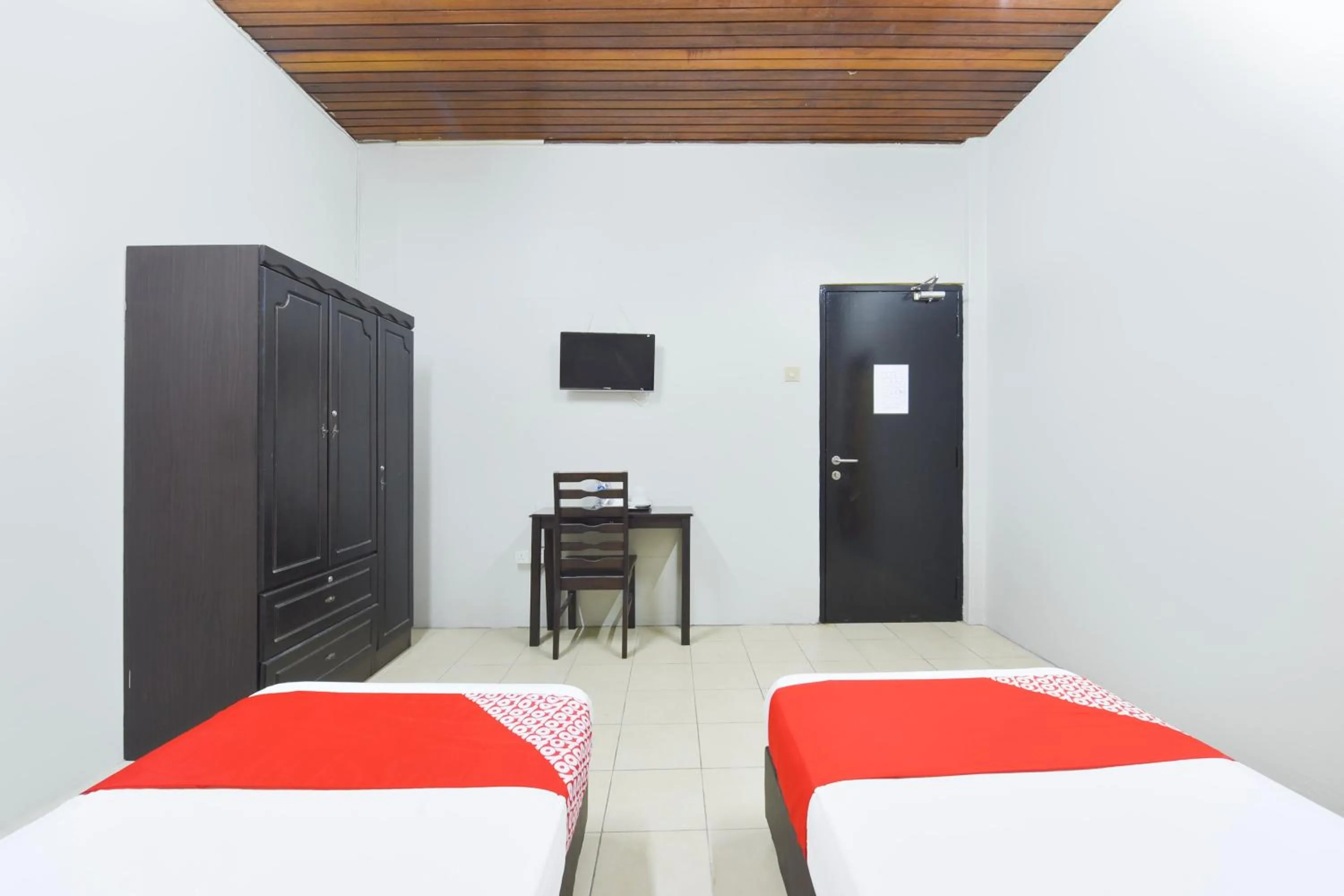 Bedroom in OYO 91052 Hotel Kenangan