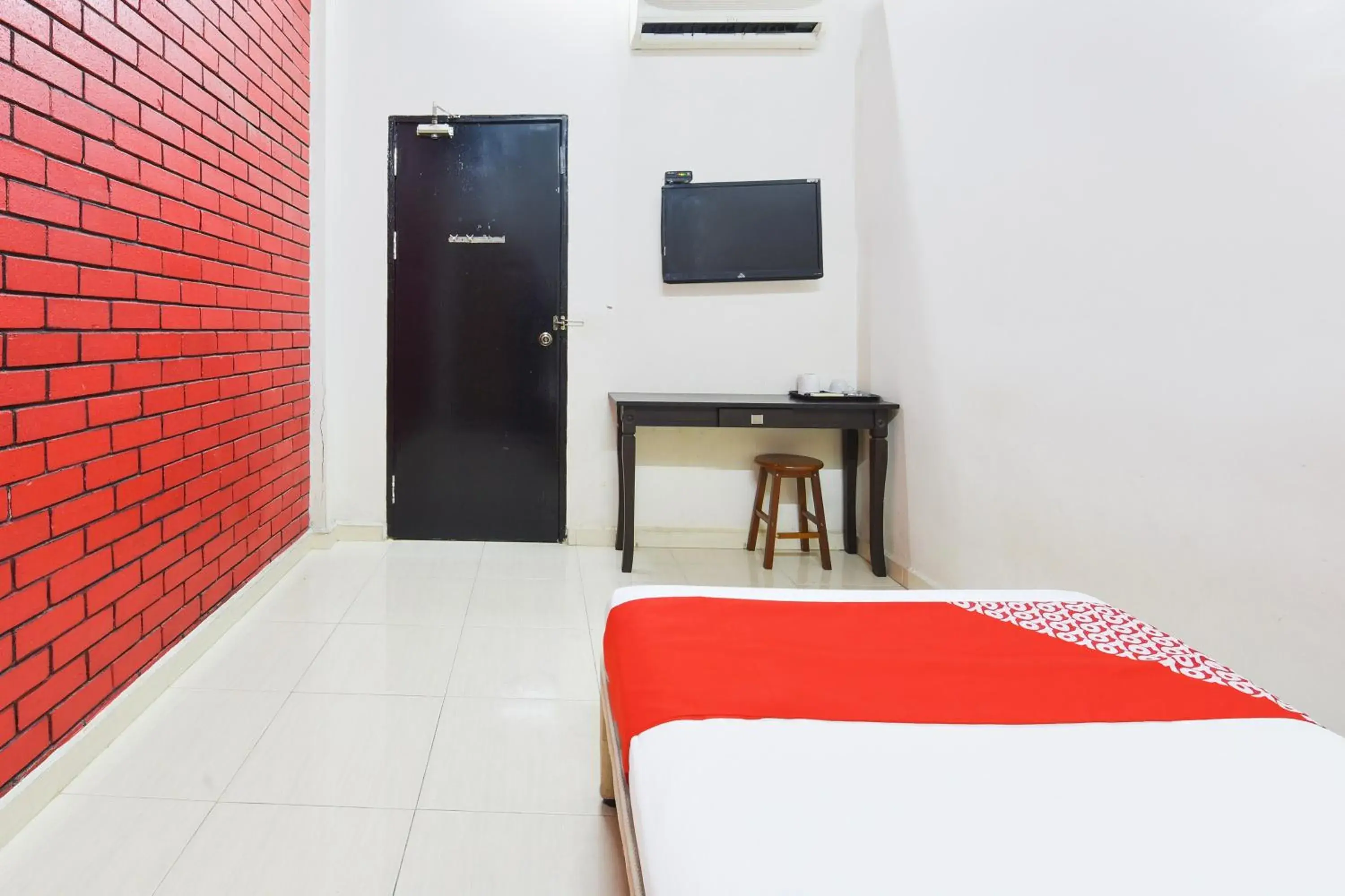 Bedroom in OYO 91052 Hotel Kenangan Bedroom in OYO 91052 Hotel Kenangan