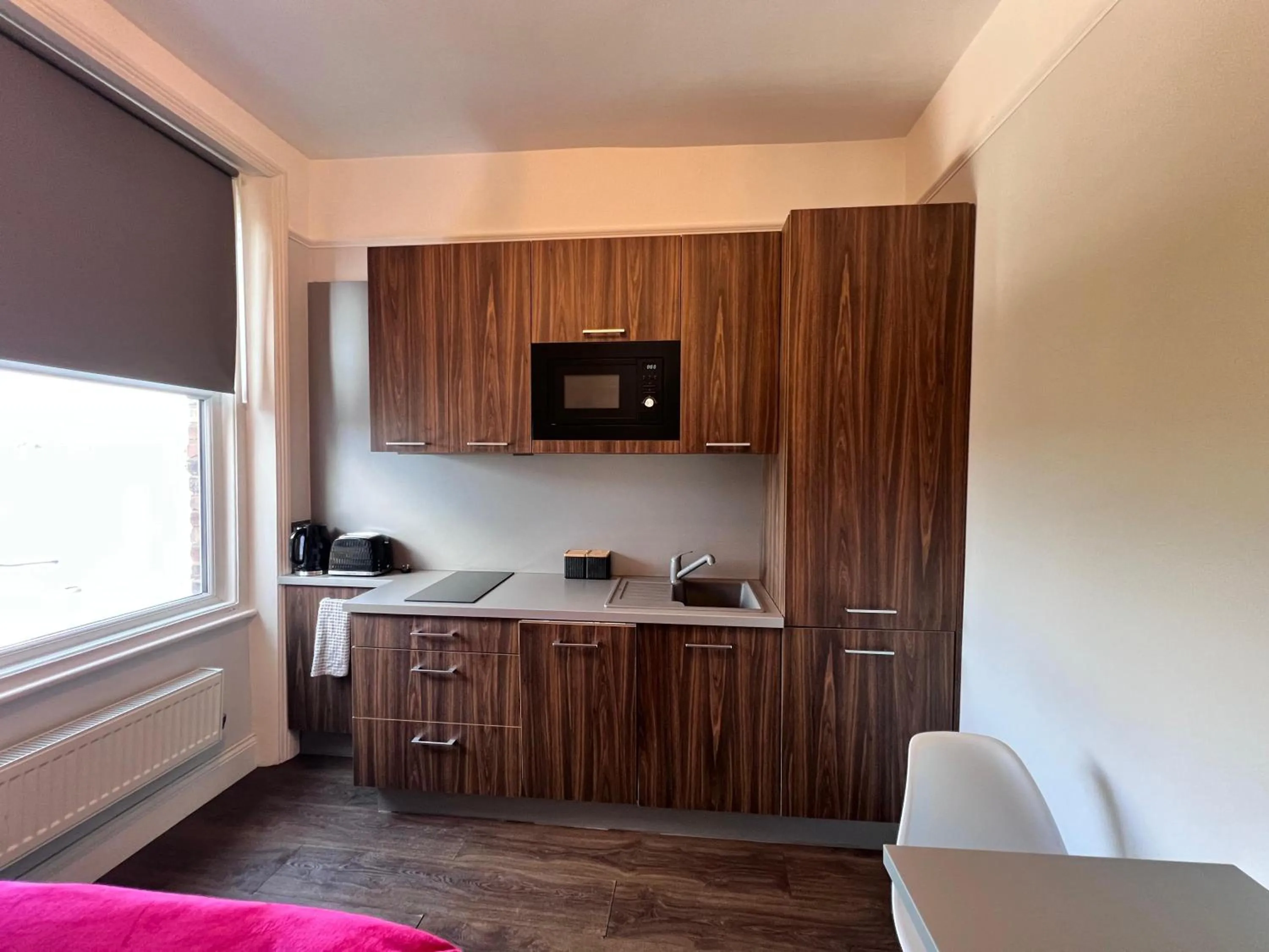 London Studio Retreat - Colney Hatch Lane