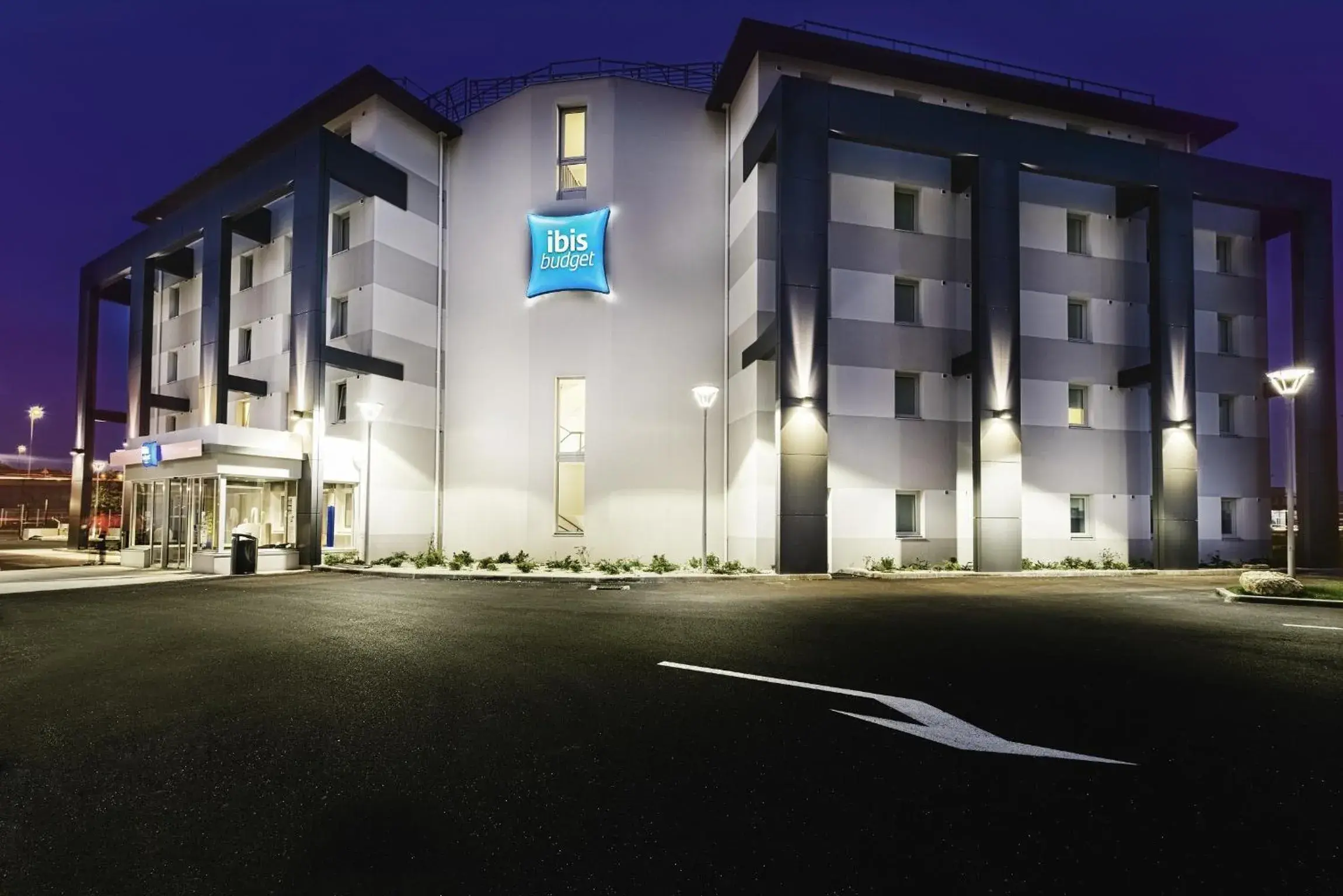 Facade/entrance in Ibis Budget Valence Sud Facade/entrance in Ibis Budget Valence Sud