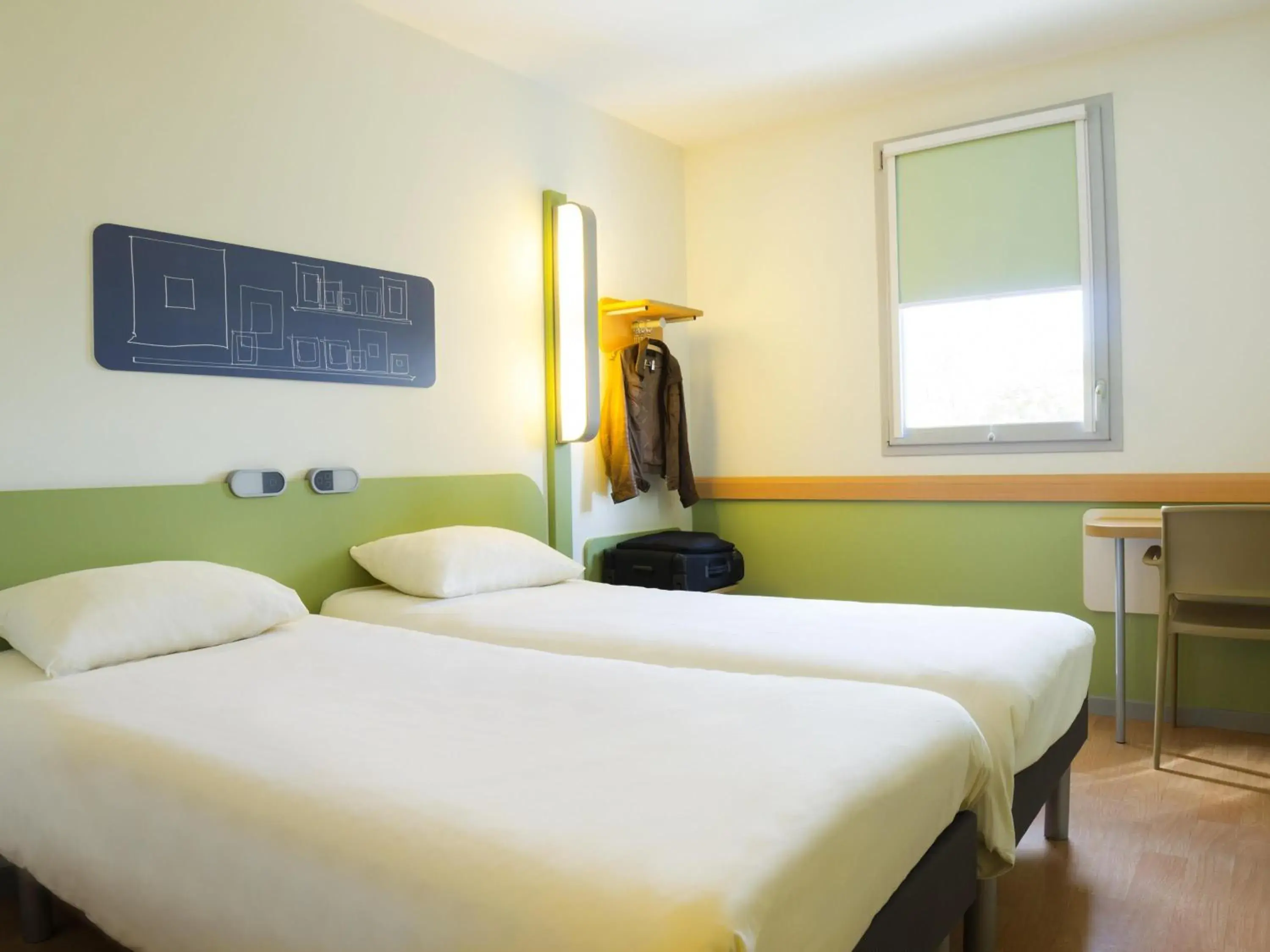 Bedroom, Bed in Ibis Budget Valence Sud Bedroom, Bed in Ibis Budget Valence Sud