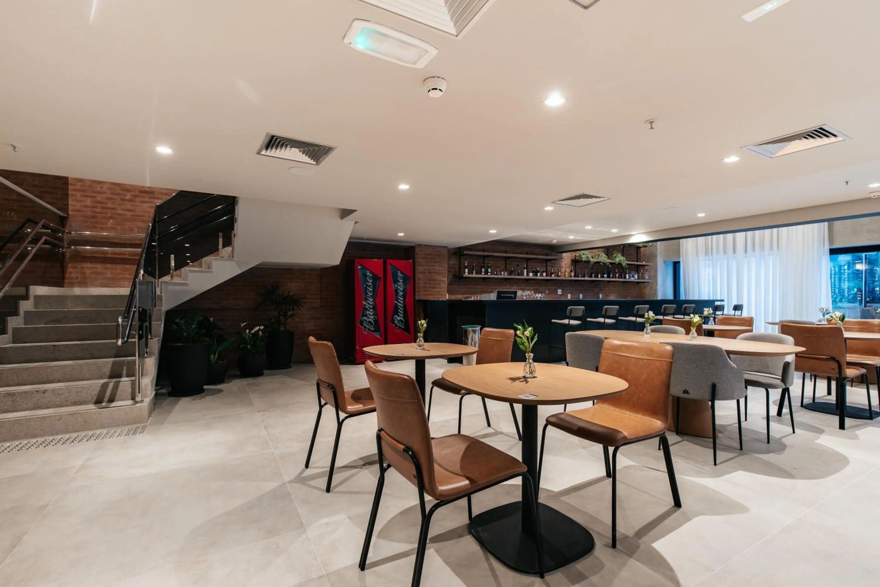 Restaurant/places to eat in WTC Goiânia Stay & Hotel by Atlantica