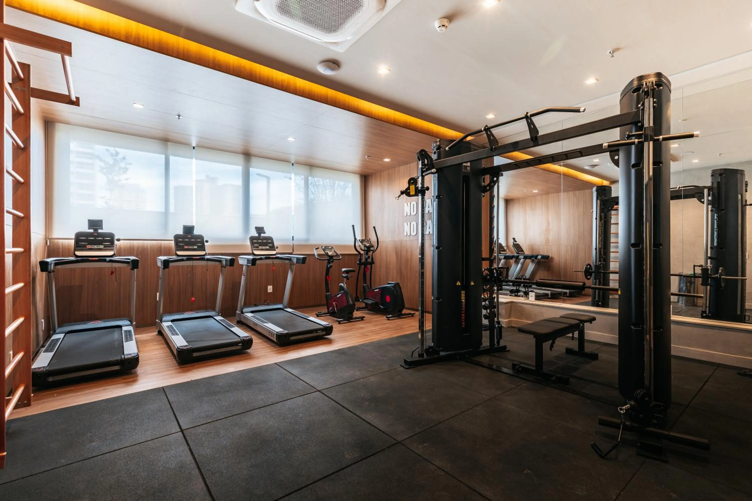 Fitness centre/facilities in WTC Goiânia Stay & Hotel by Atlantica