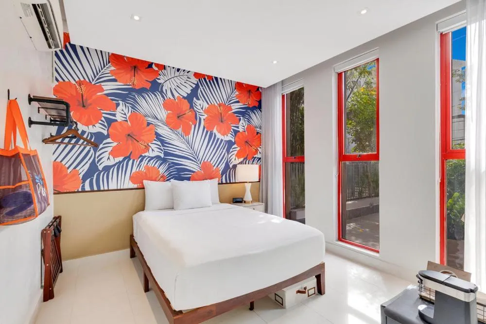 Bedroom, Bed in Red Door Inn