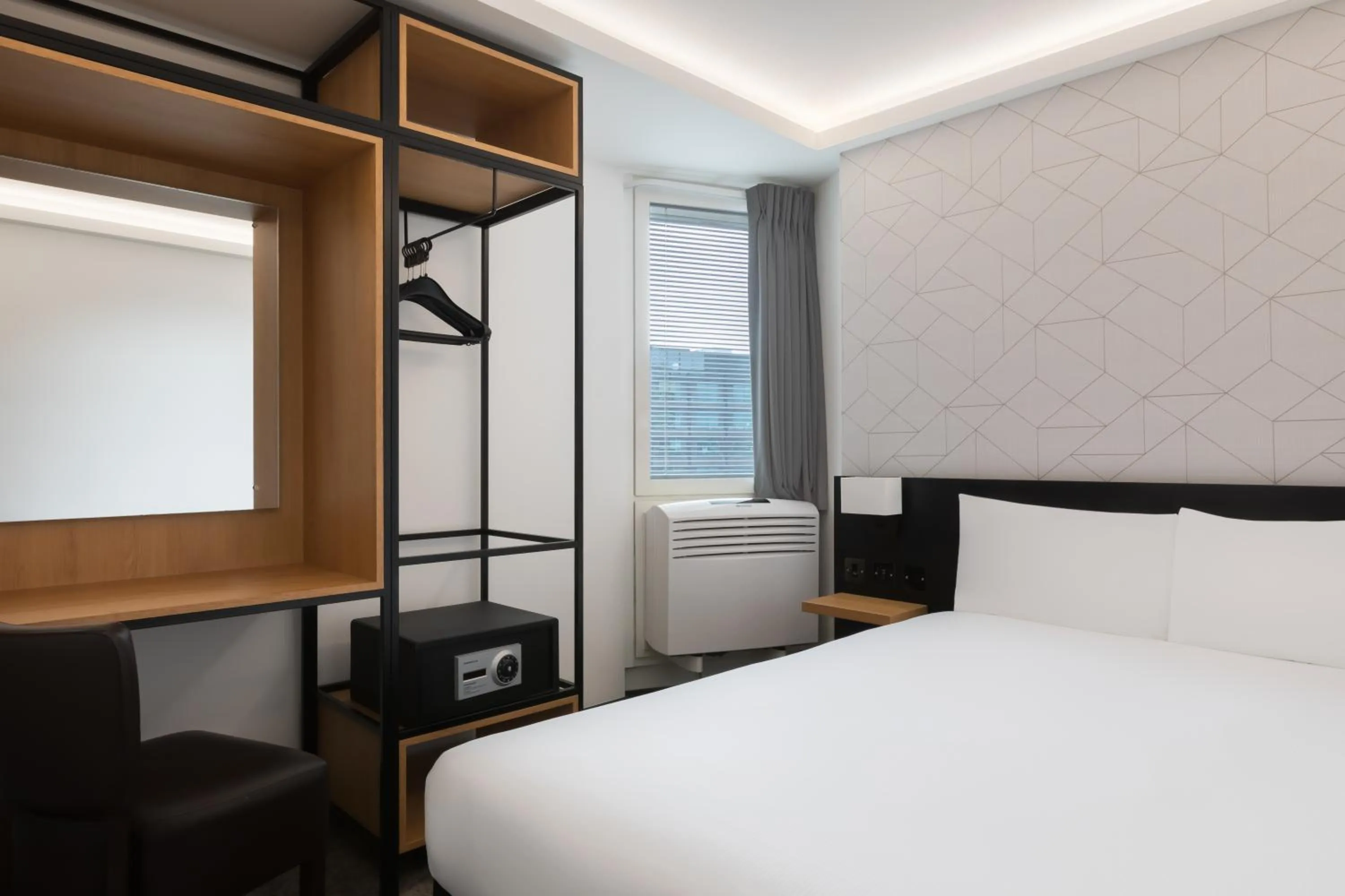 Bed in STG Hotel Oxford Street - formerly St Giles London Hotel