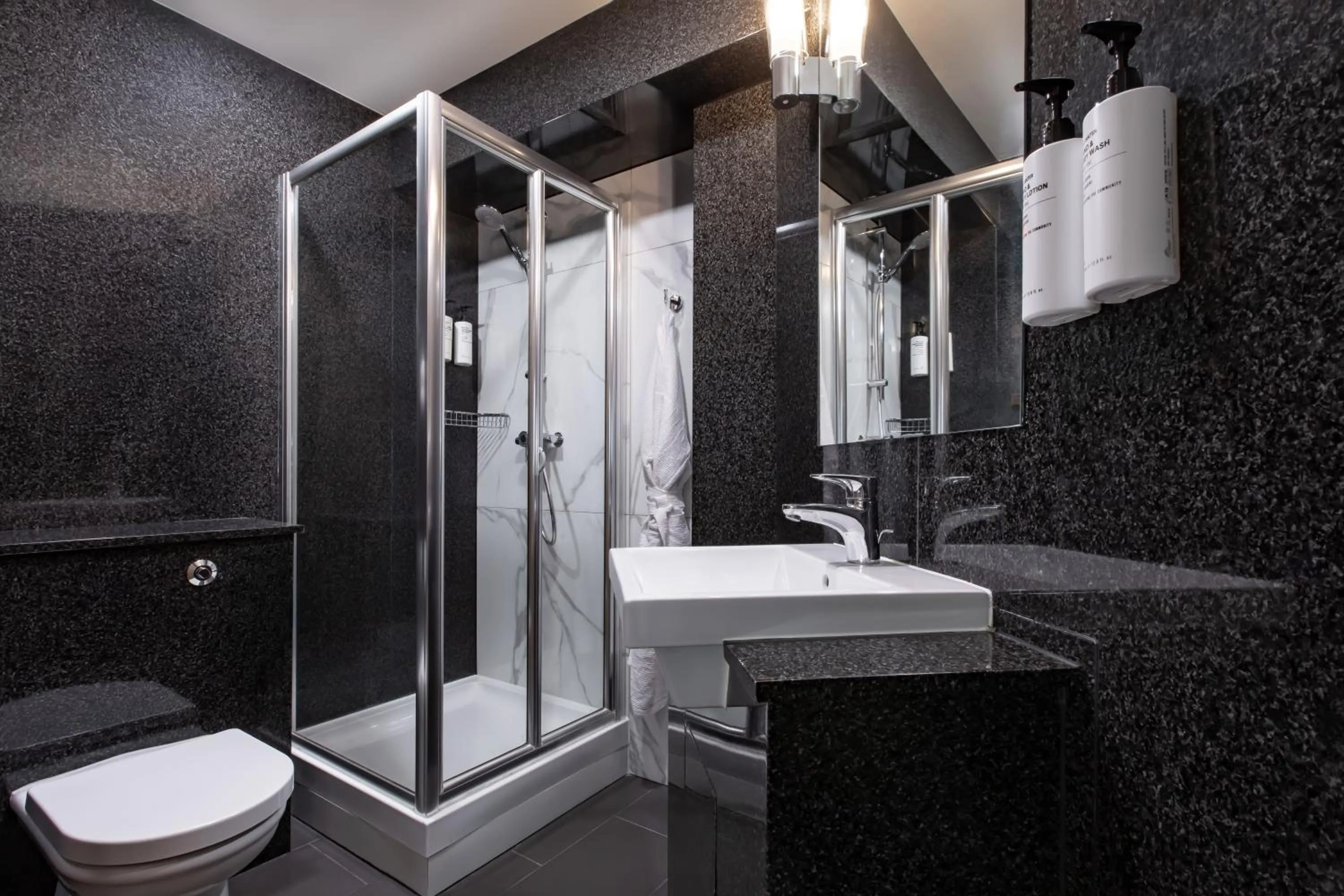 Shower in STG Hotel Oxford Street - formerly St Giles London Hotel