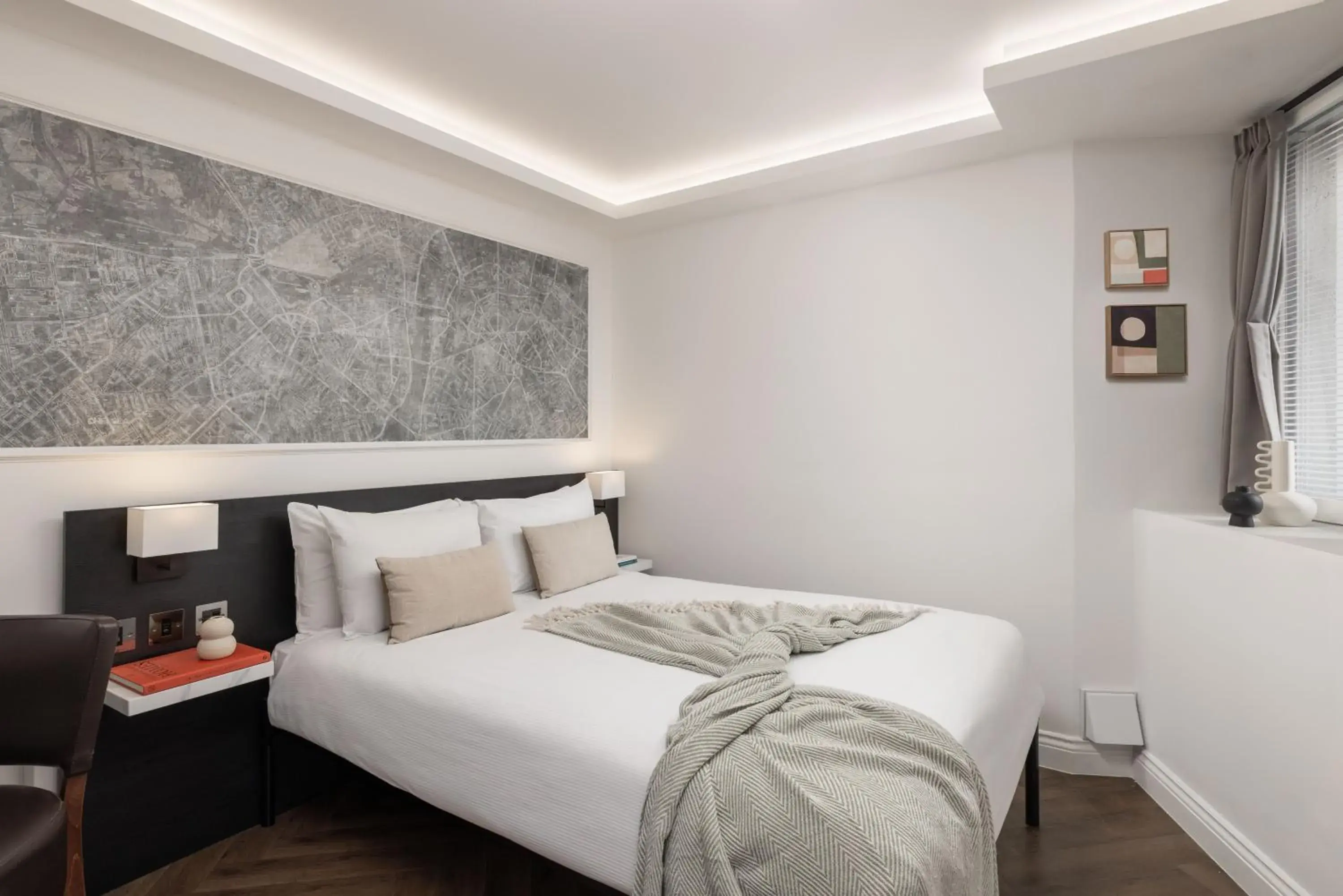 Bedroom, Bed in St Giles London – A St Giles Hotel Bedroom, Bed in St Giles London – A St Giles Hotel