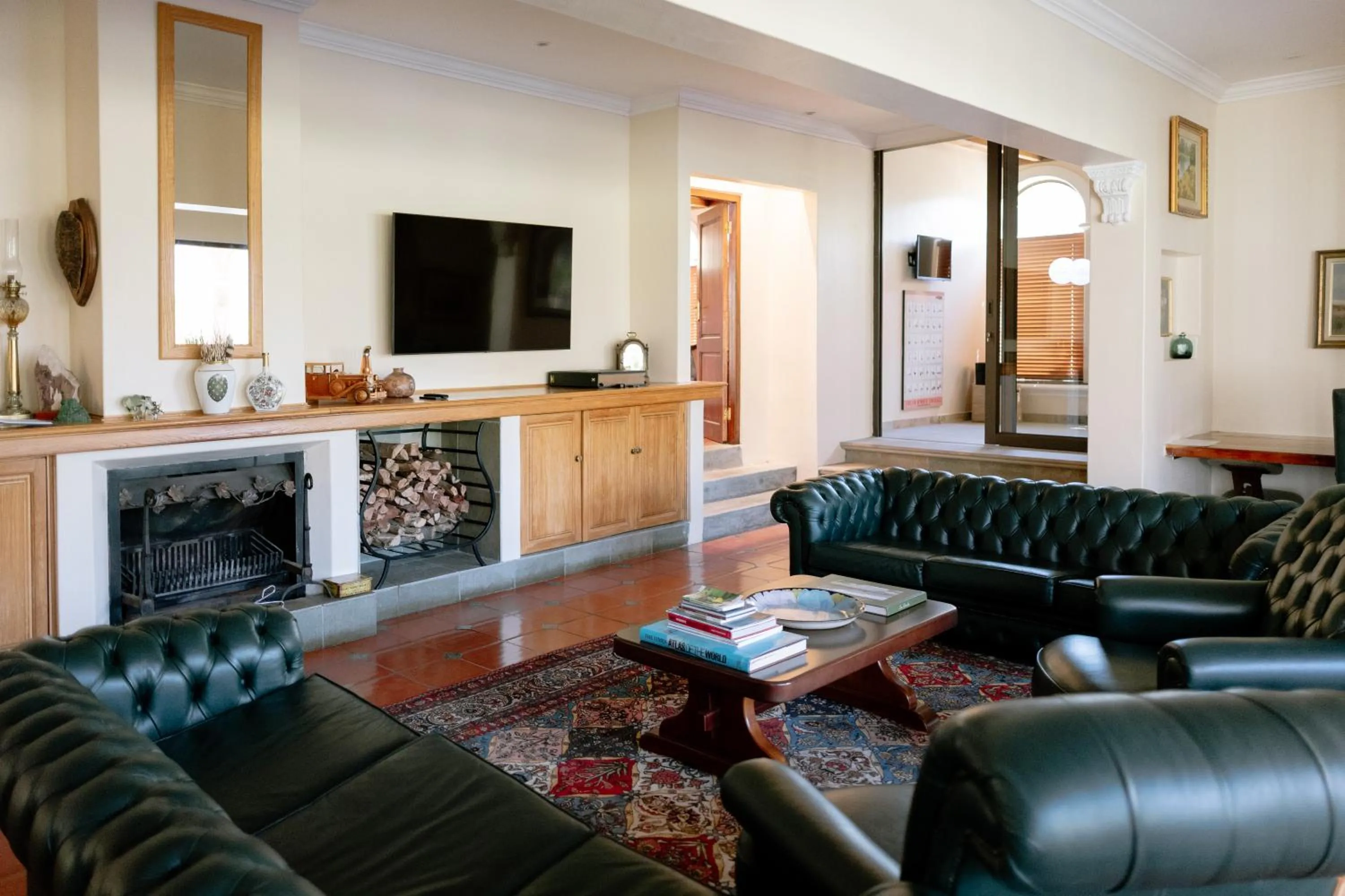TV and multimedia in Manor House at La Roche Estate - Franschhoek