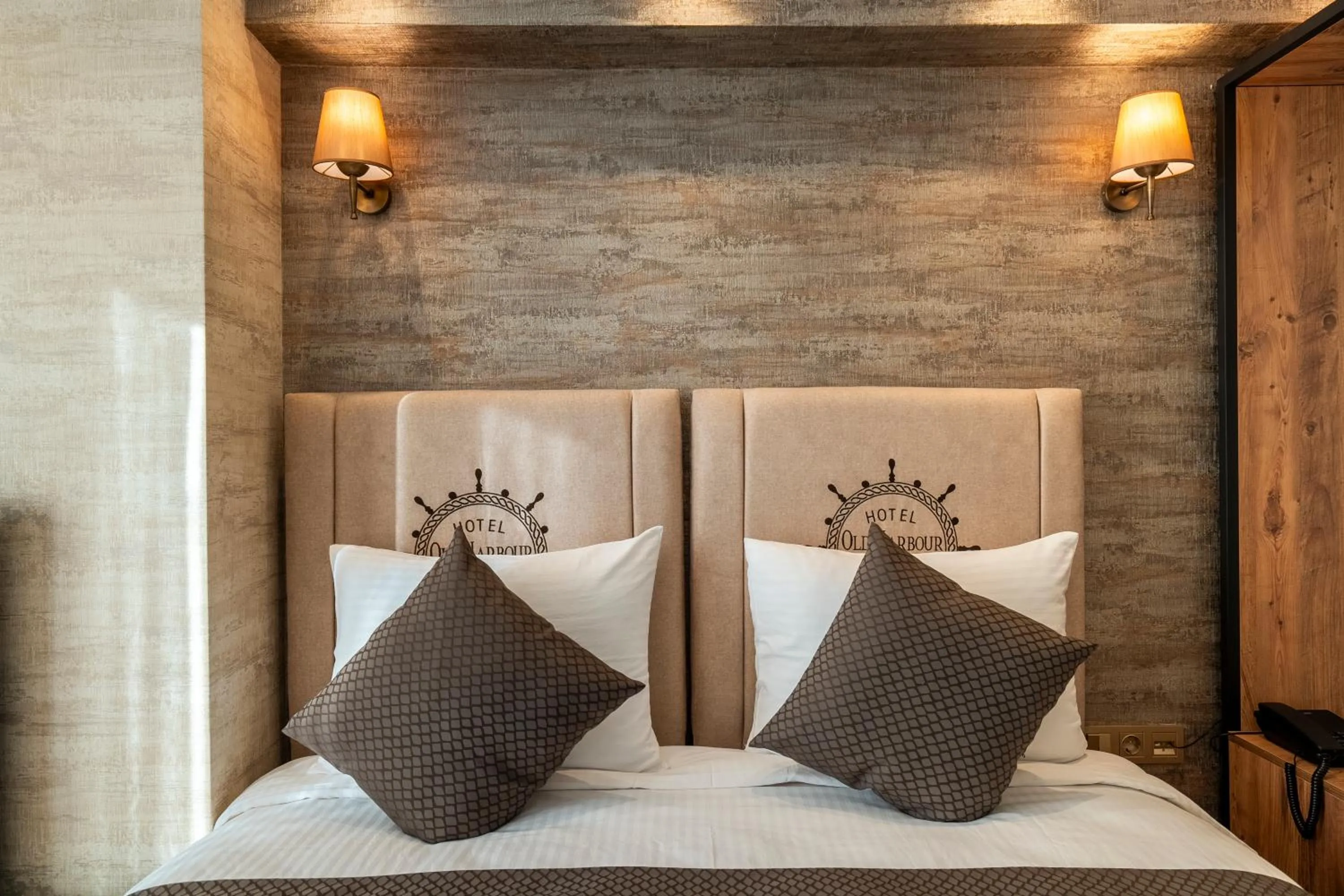 Bed in Old Harbour Hotel istanbul