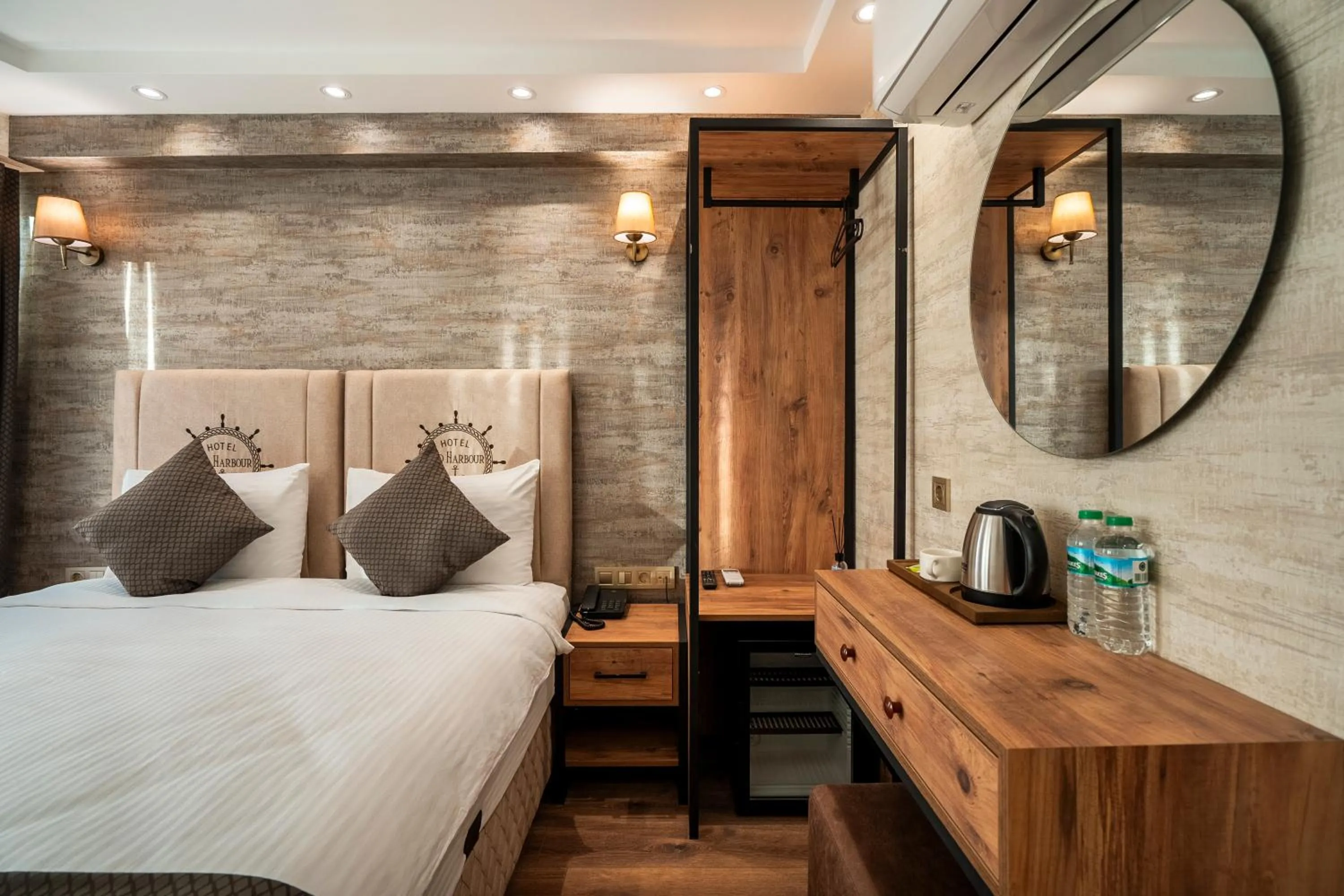 Bed in Old Harbour Hotel istanbul