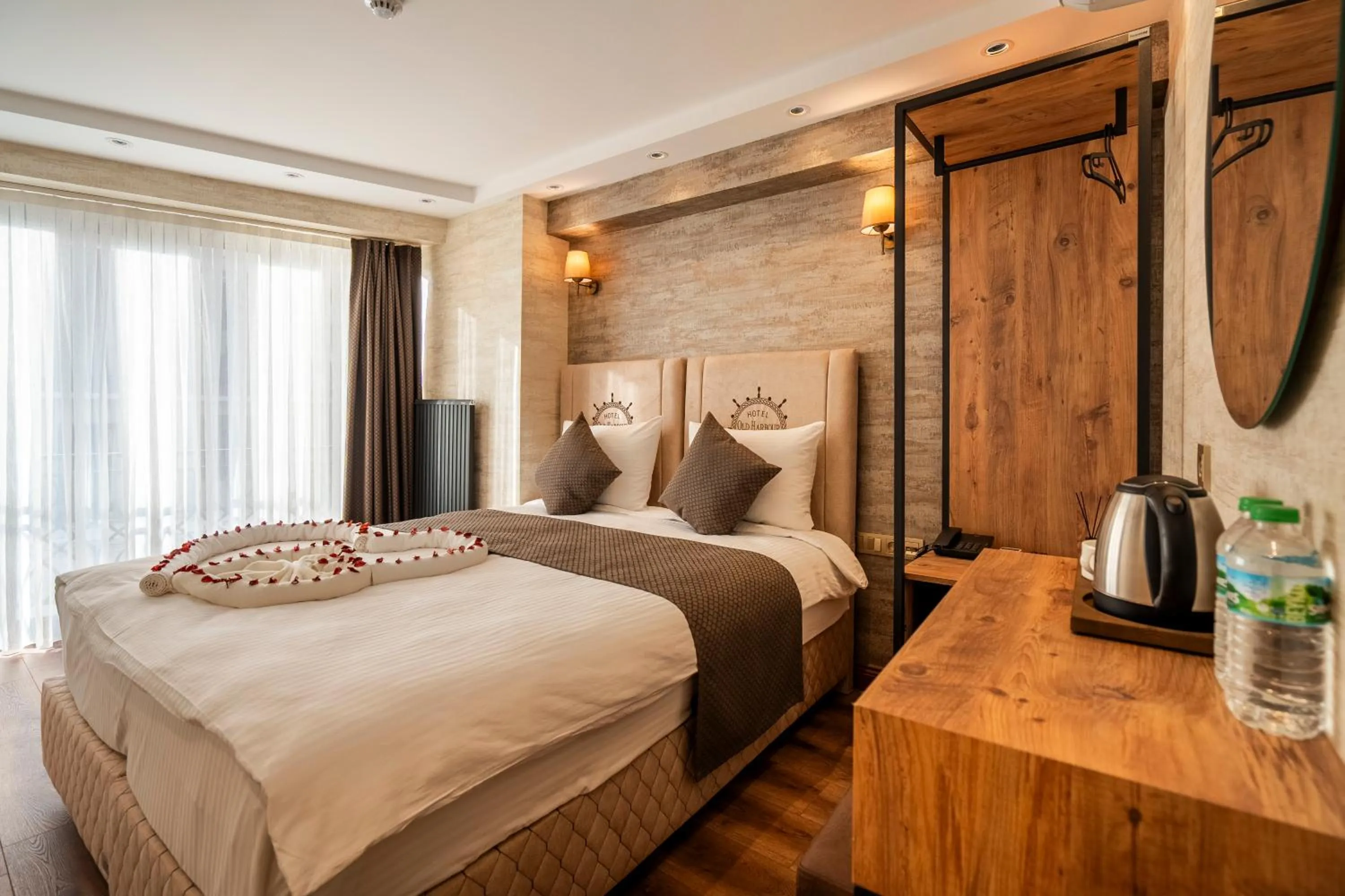 Bed in Old Harbour Hotel istanbul