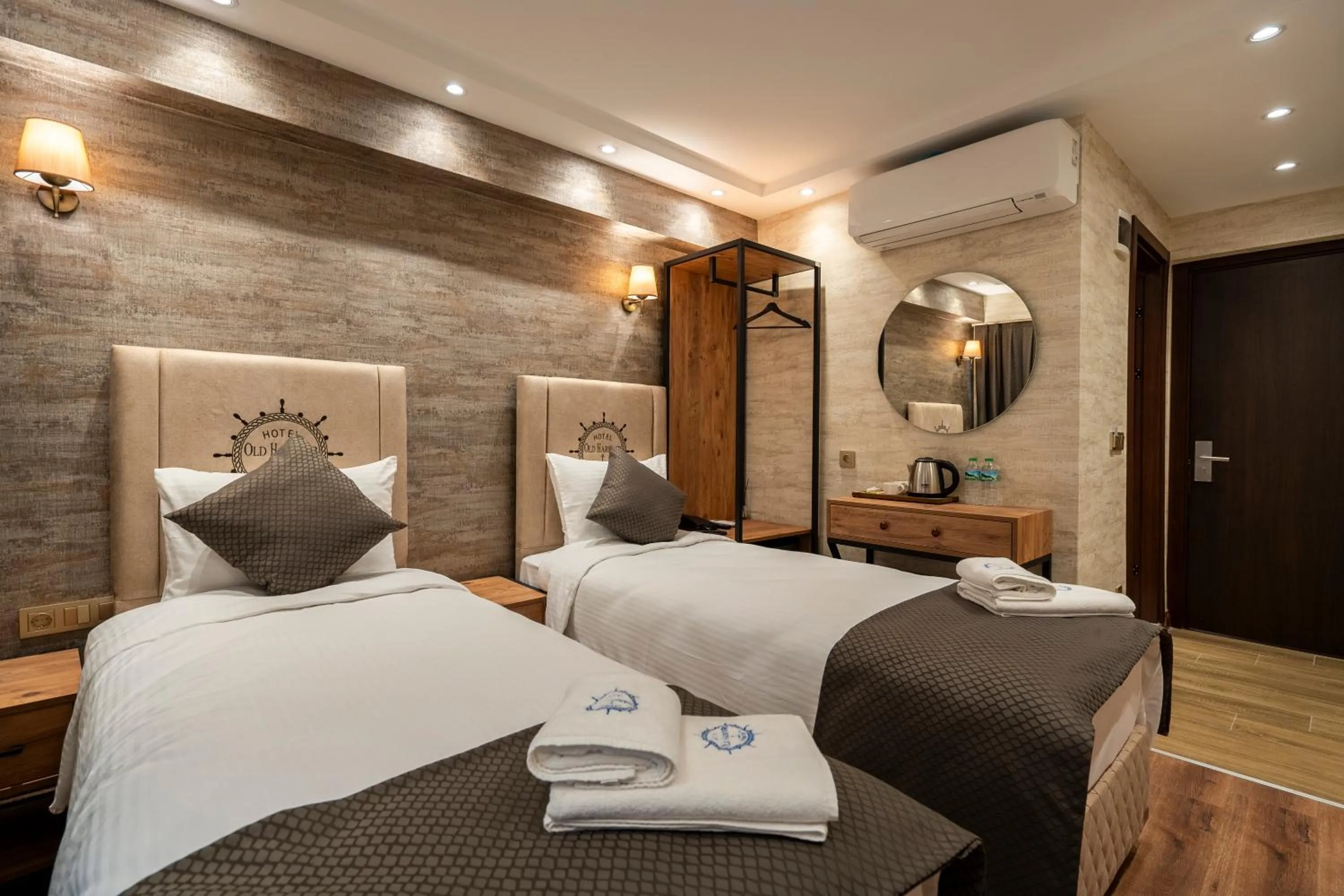 Bed in Old Harbour Hotel istanbul