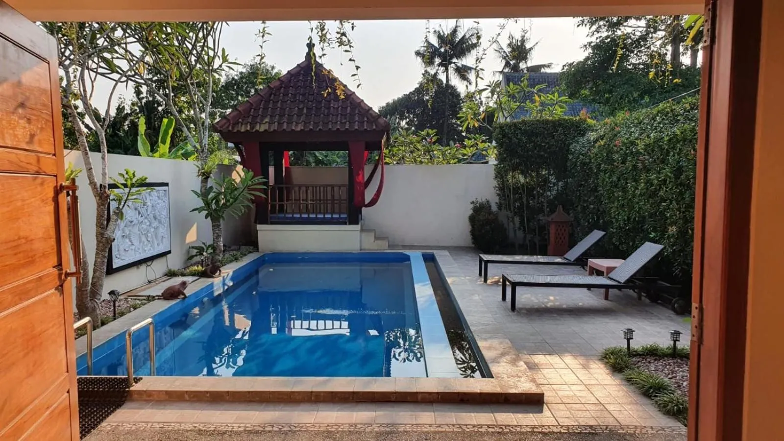 Swimming pool in Rosseno Villa