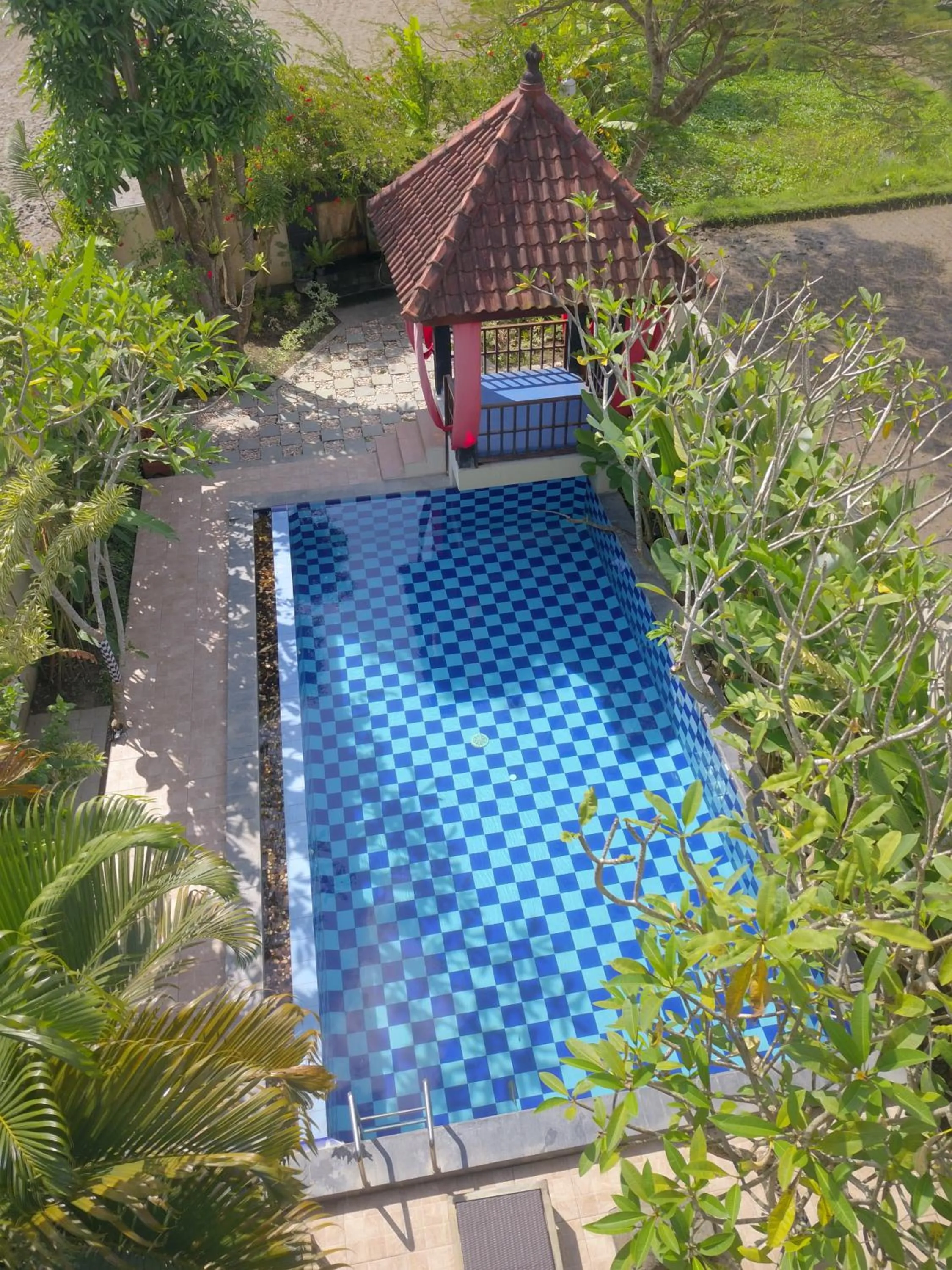 Rosseno Villa