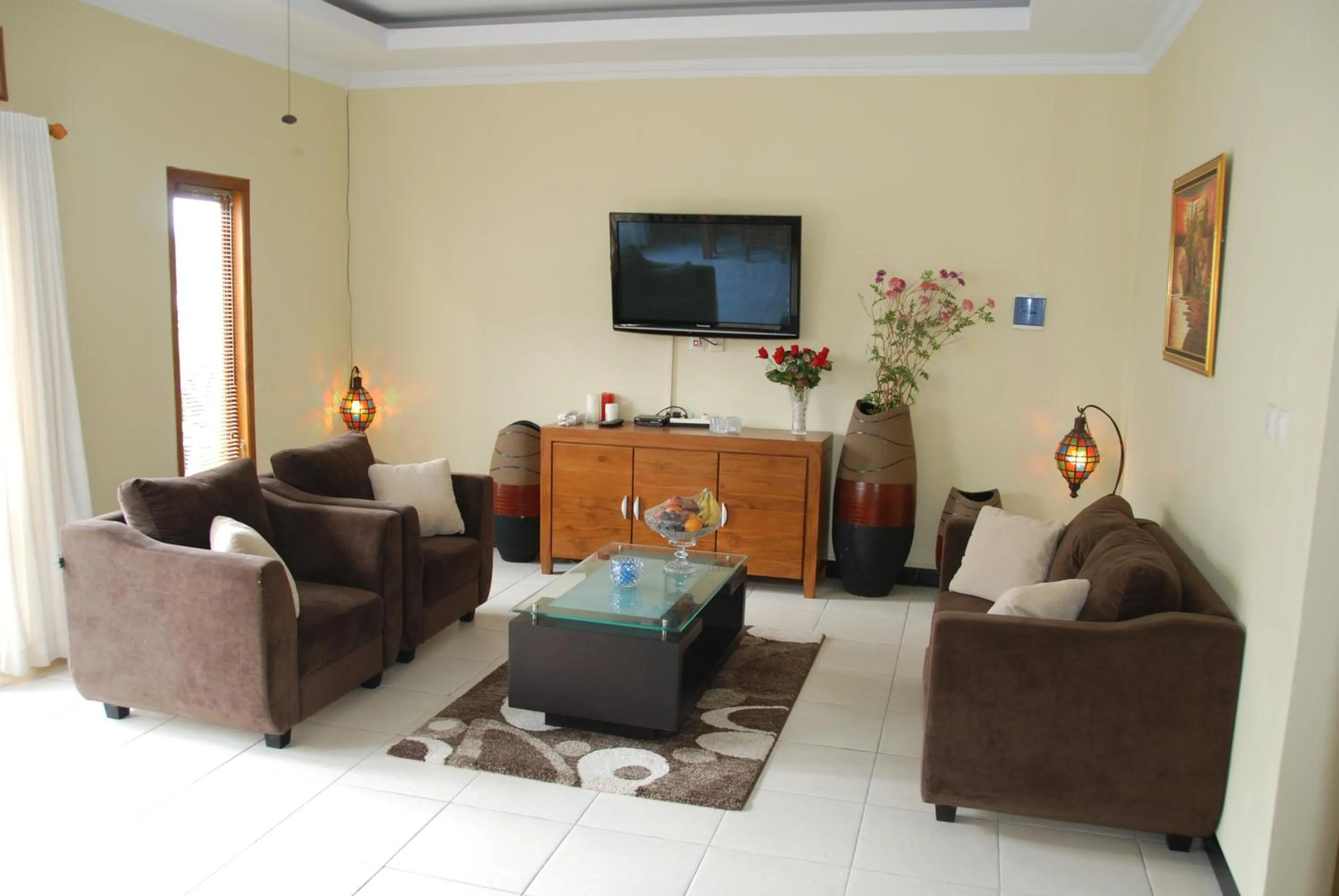 Day in Rosseno Villa