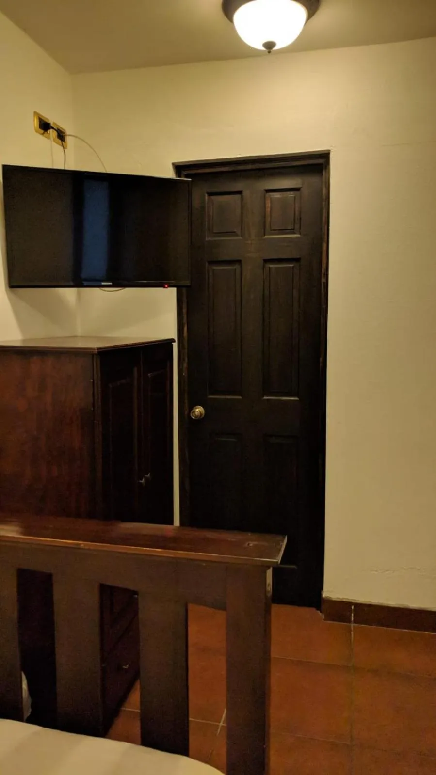 wardrobe in Hotel Posada de la Luna