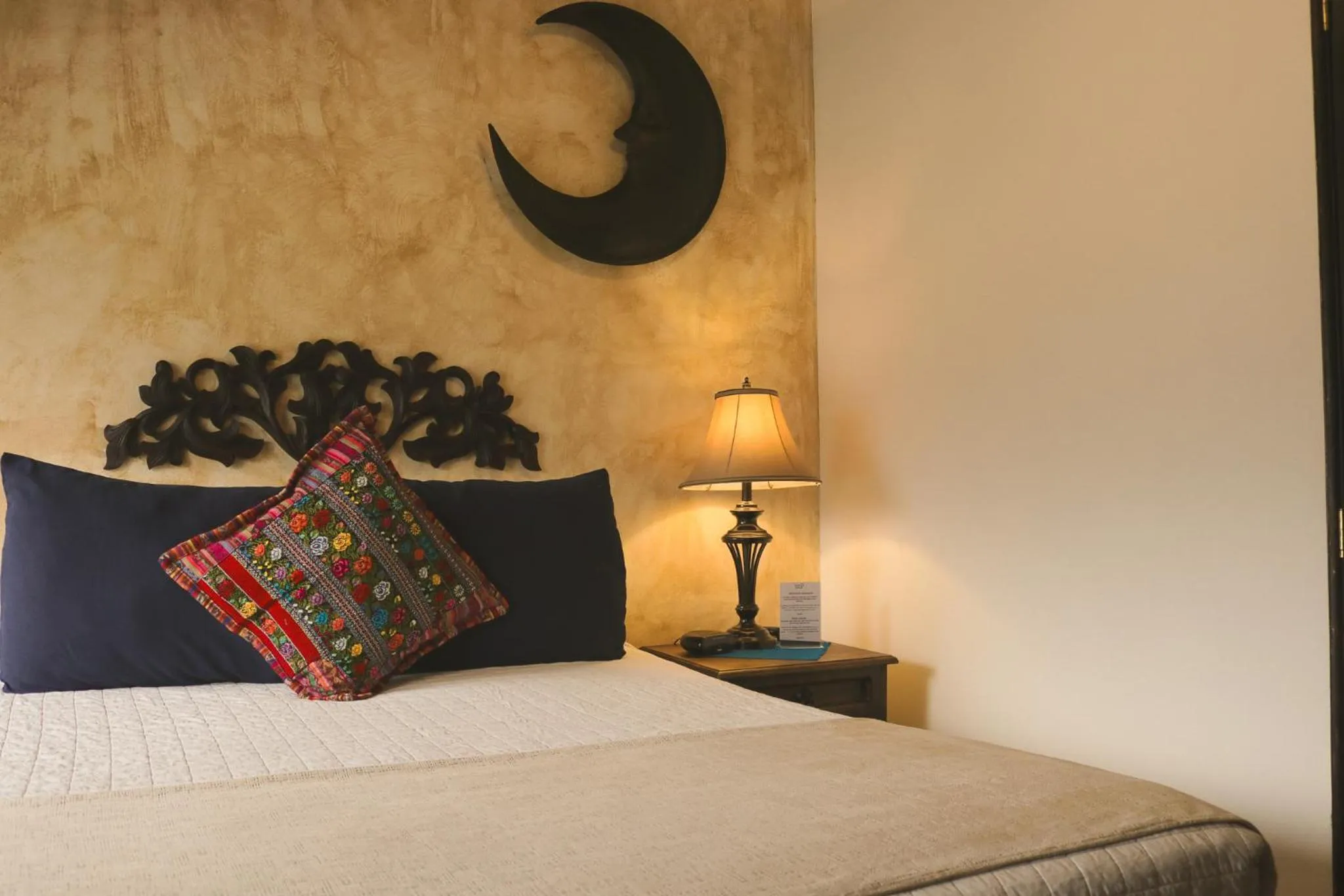 Bed in Hotel Posada de la Luna