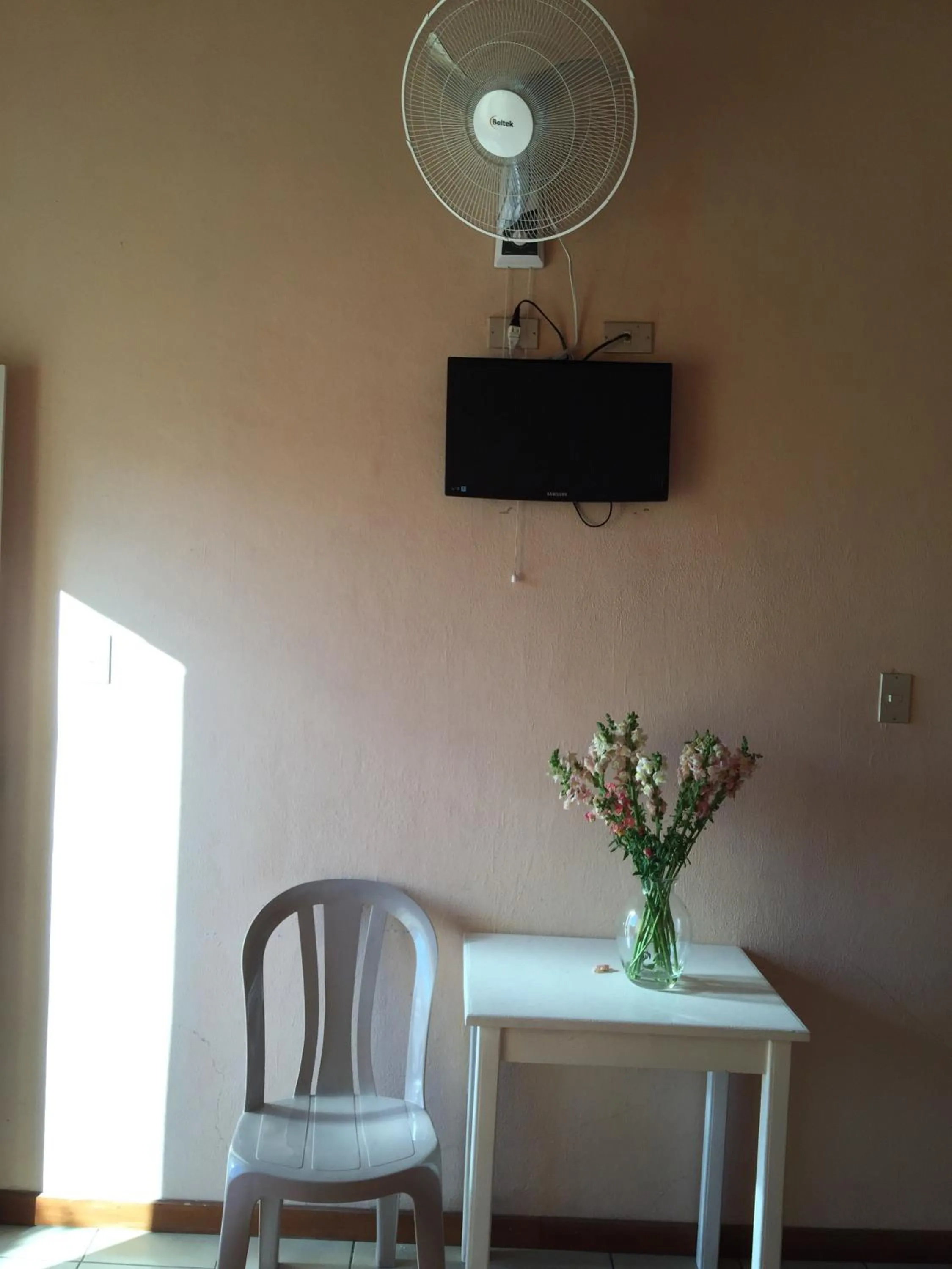 TV and multimedia in Hotel Villa Margarita