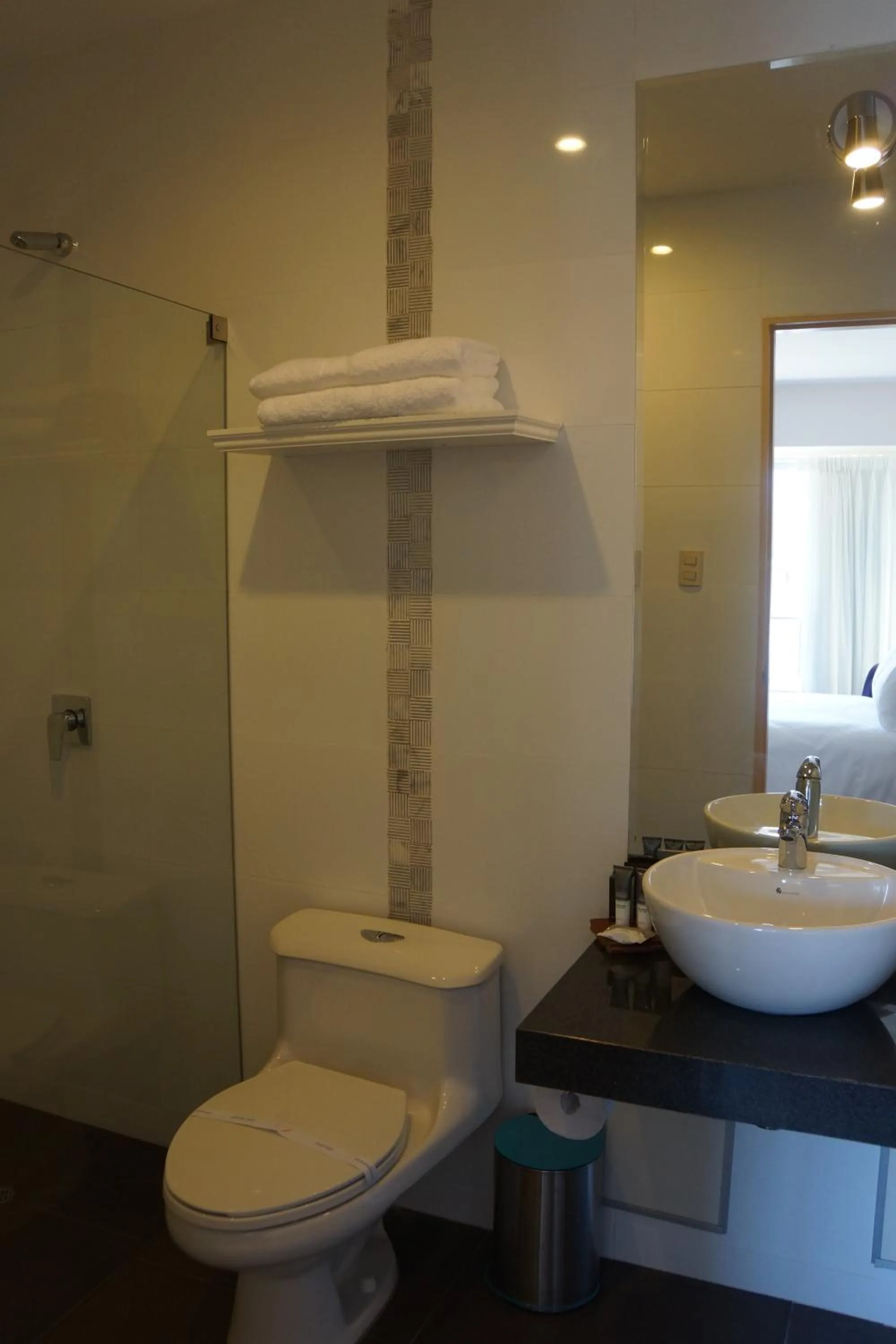 Shower in Atrium Miraflores Hotel