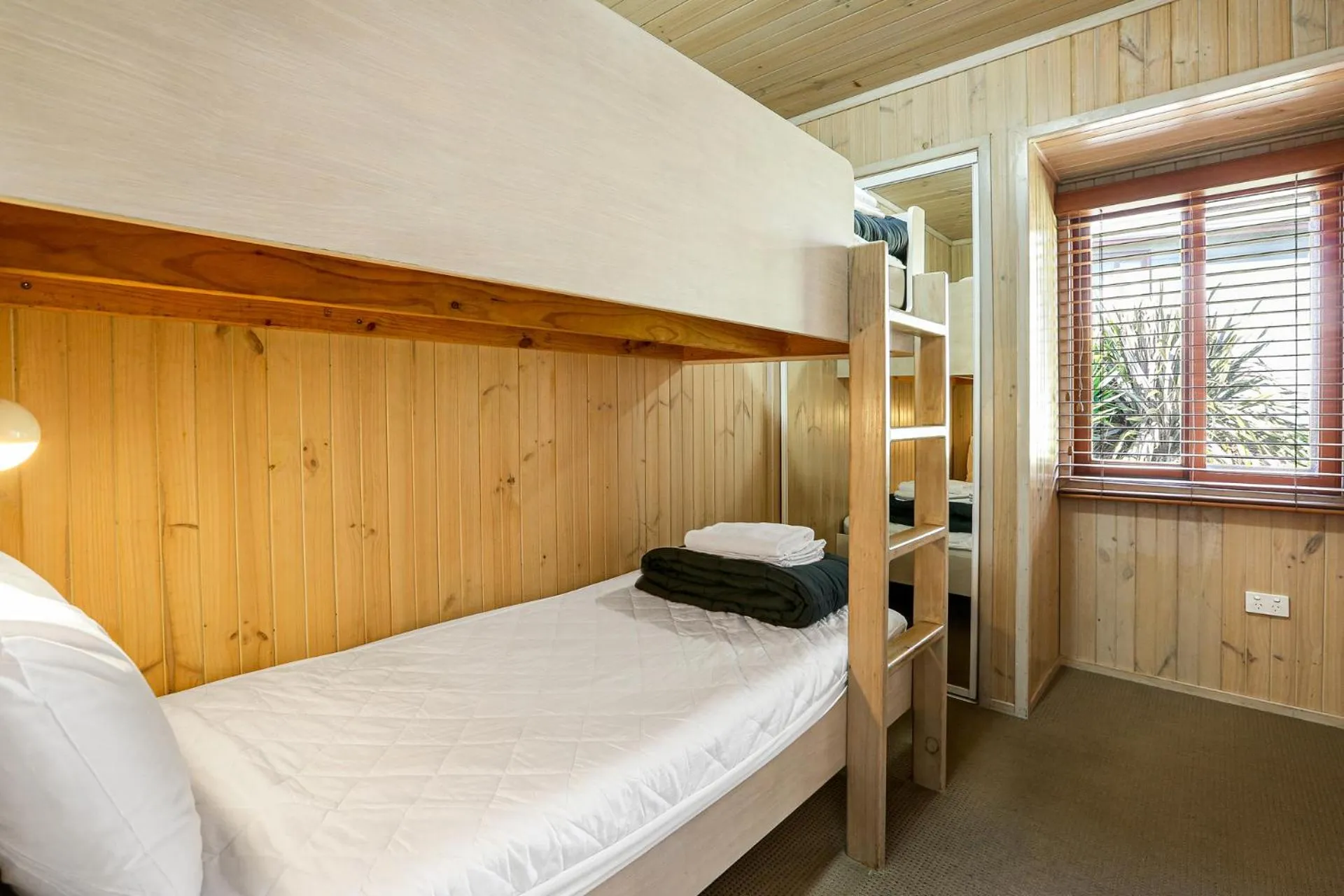 Bed in Kiama Harbour Cabins