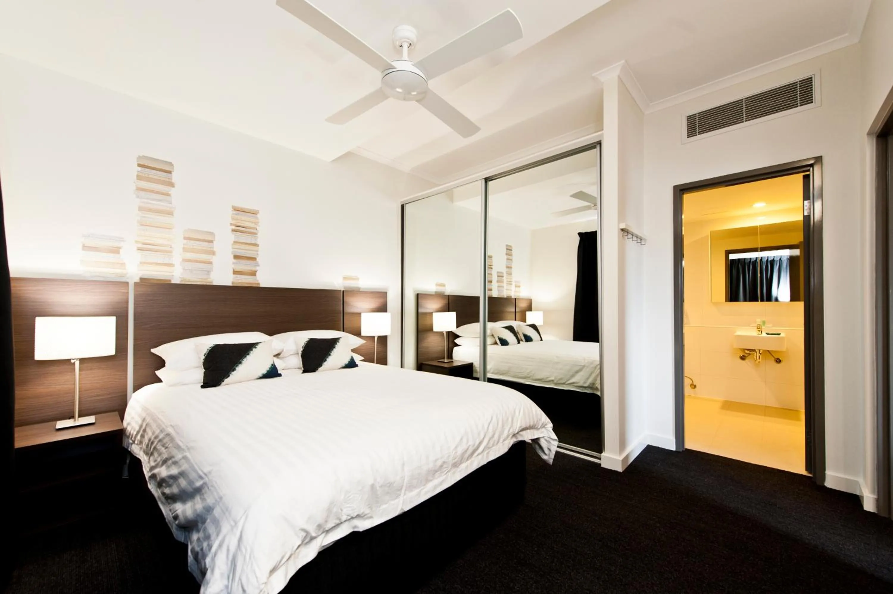 Bed in St Catherine's on Park