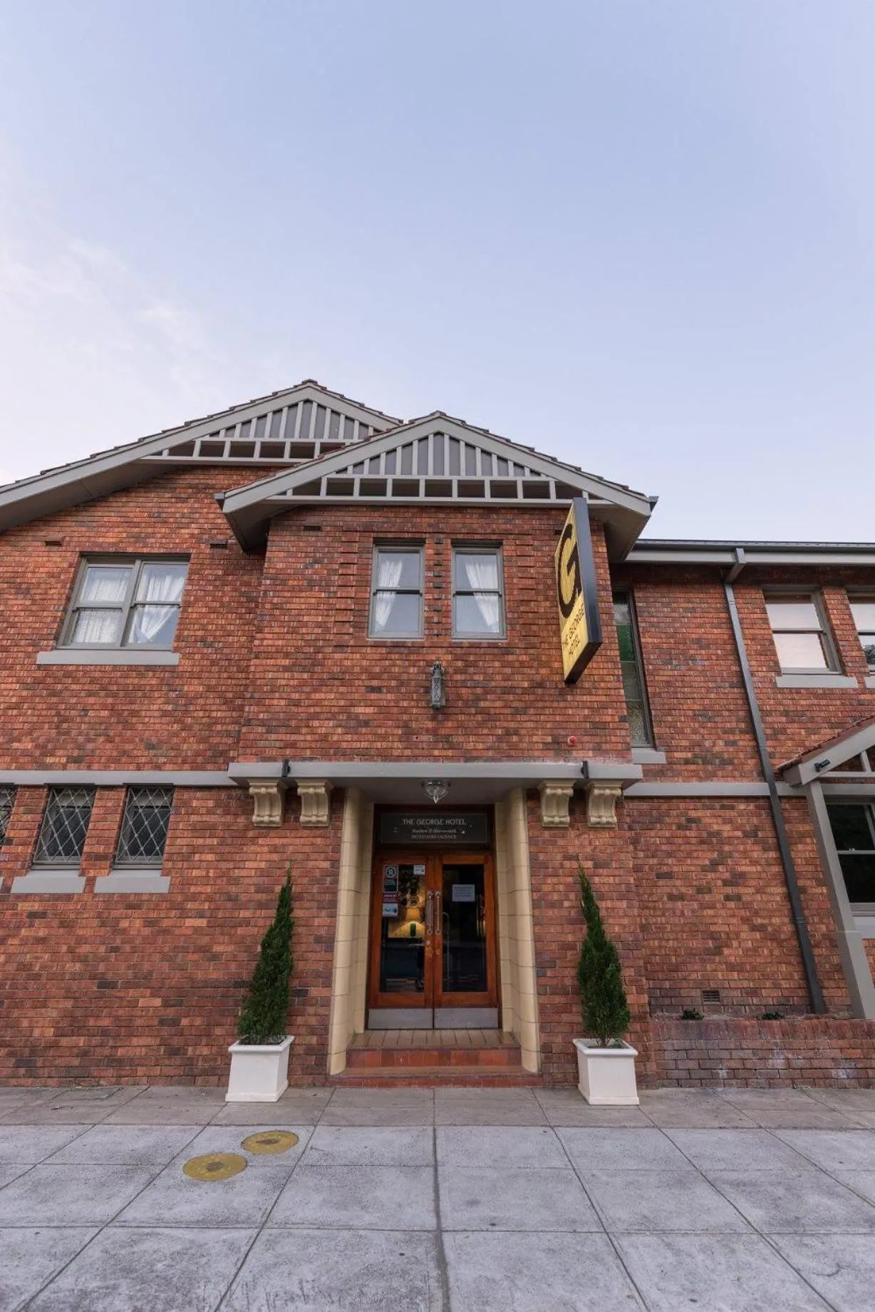 Property building in The George Hotel Bathurst
