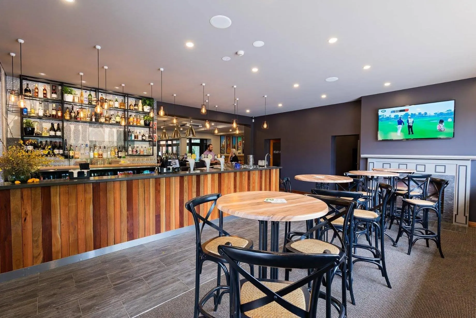 Lounge or bar in The George Hotel Bathurst