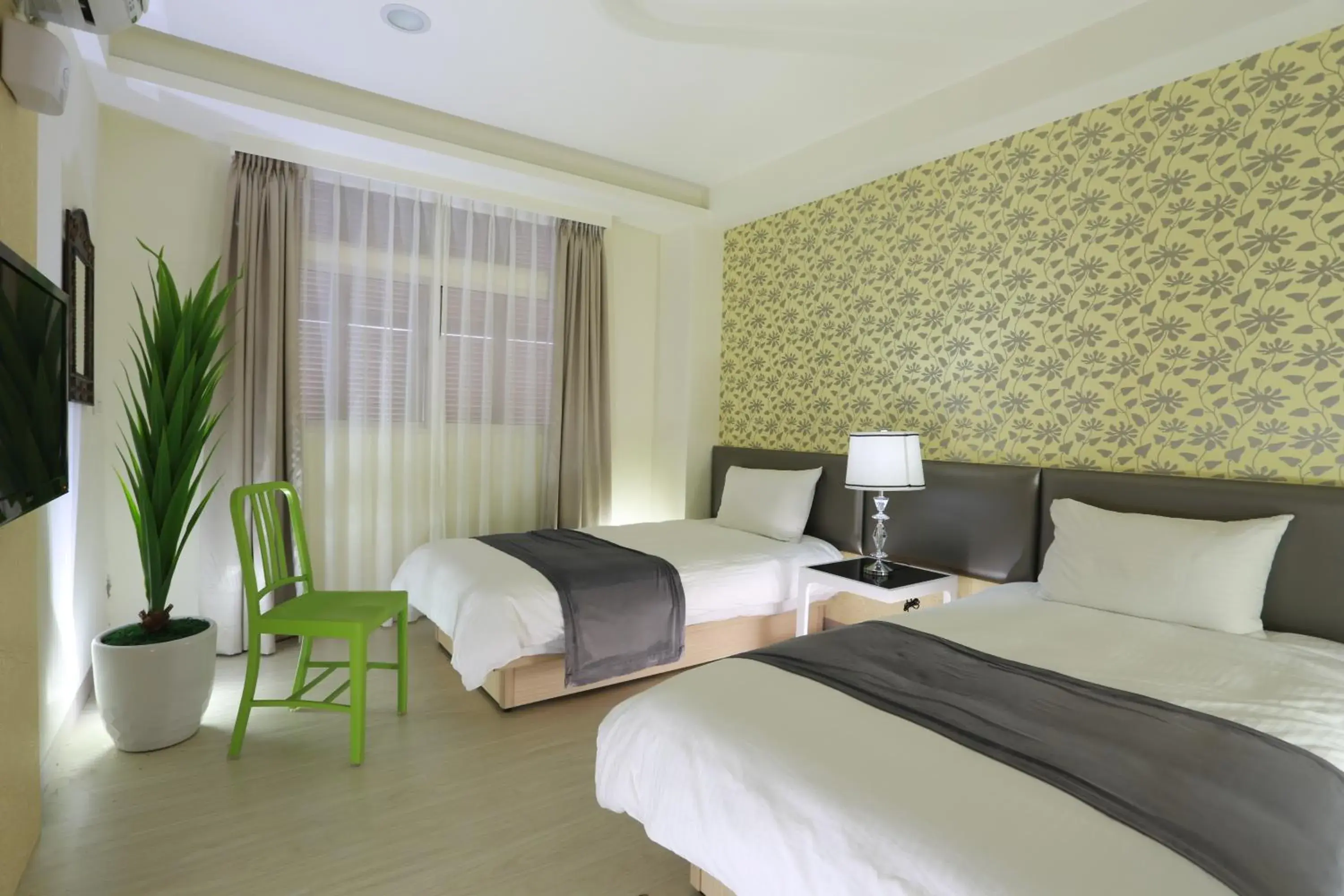 Bedroom, Bed in Guo Chen Hotel Bedroom, Bed in Guo Chen Hotel