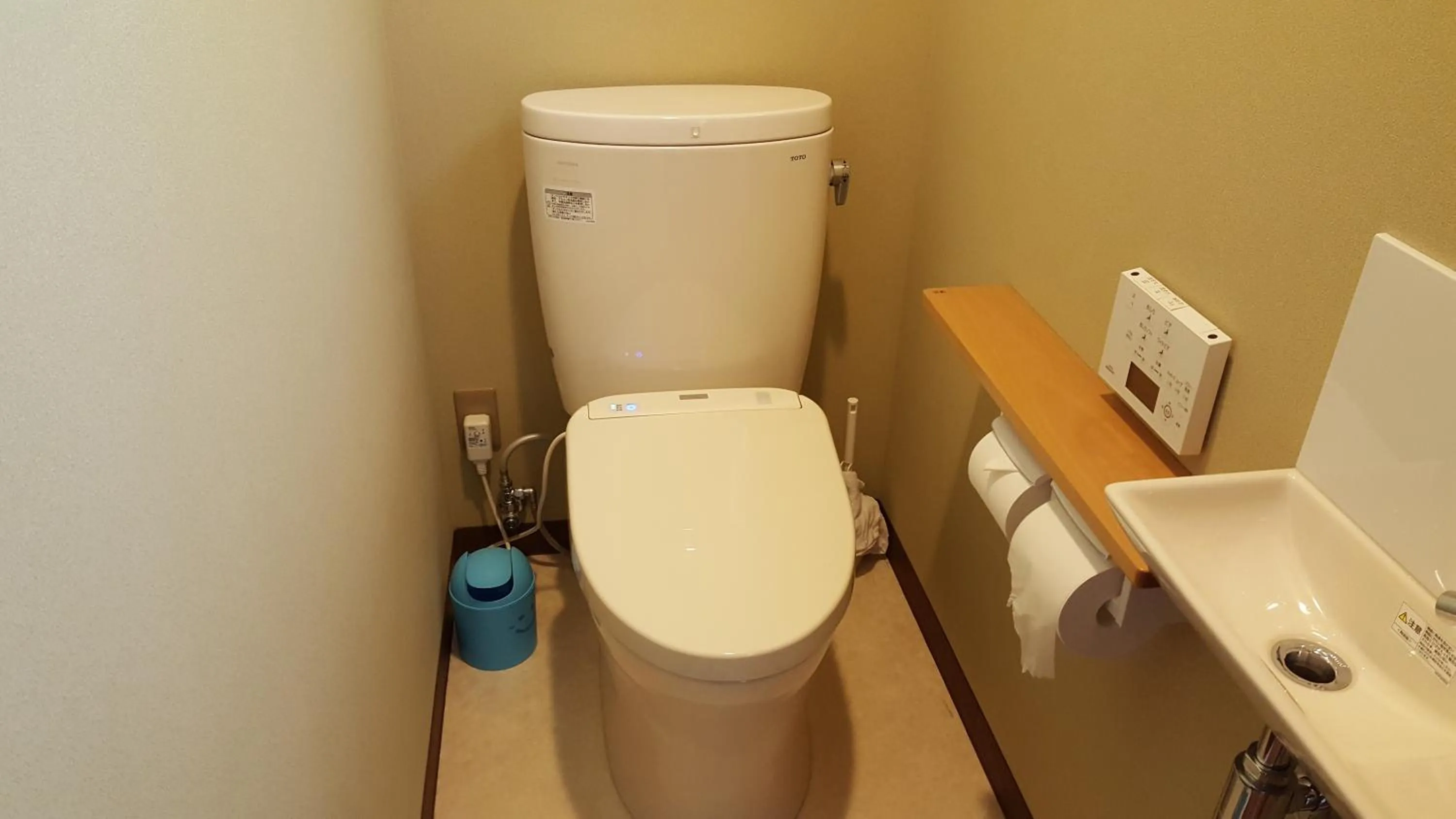 Bathroom in Tsukimotoya Ryokan