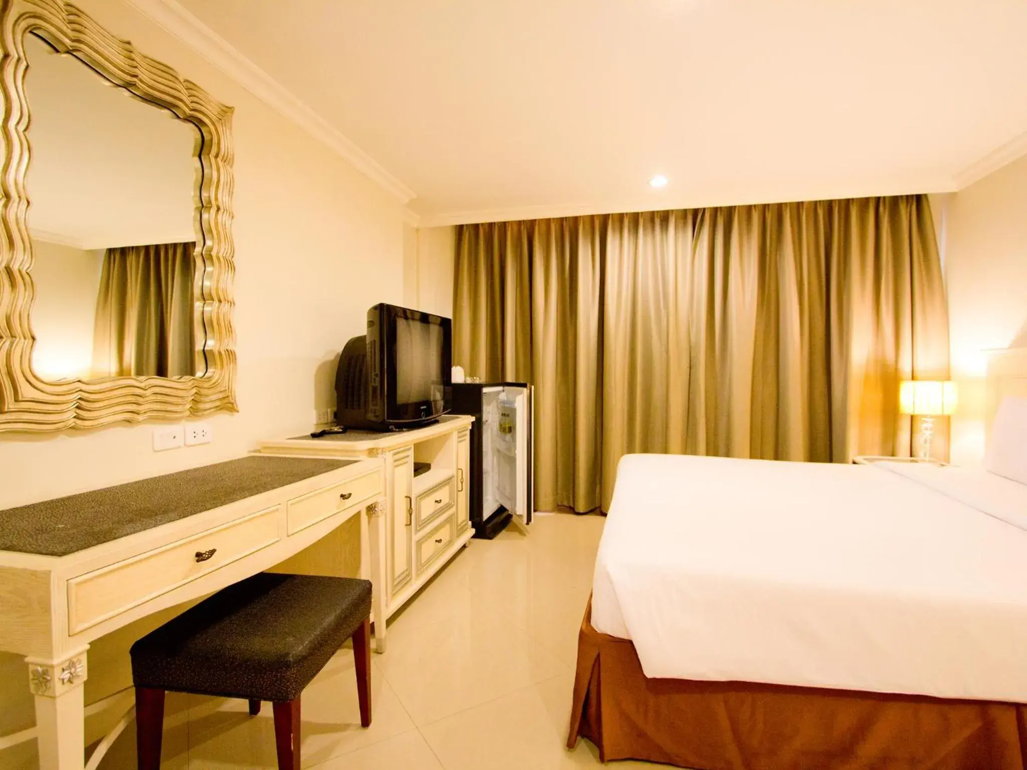 Bed in LK Mansion Bed in LK Mansion