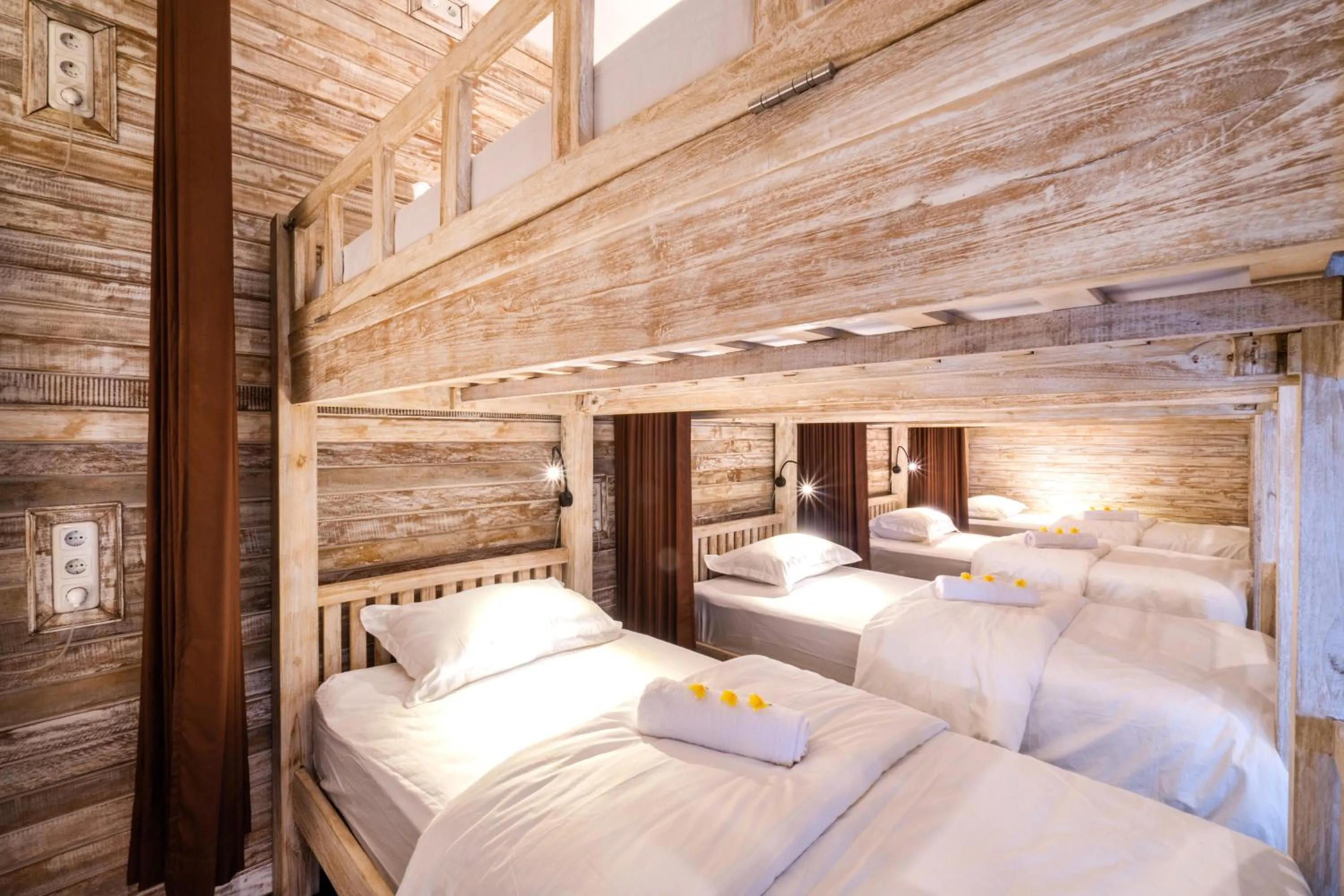 bunk bed, Bed in Nyuh Gading Home Stay