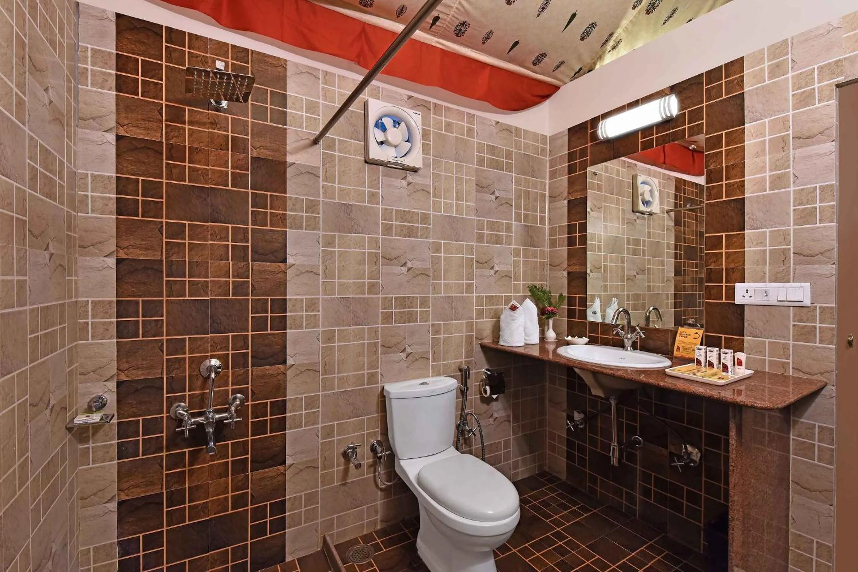 Bathroom in Kumbhalgarh Safari Camp by Trulyy