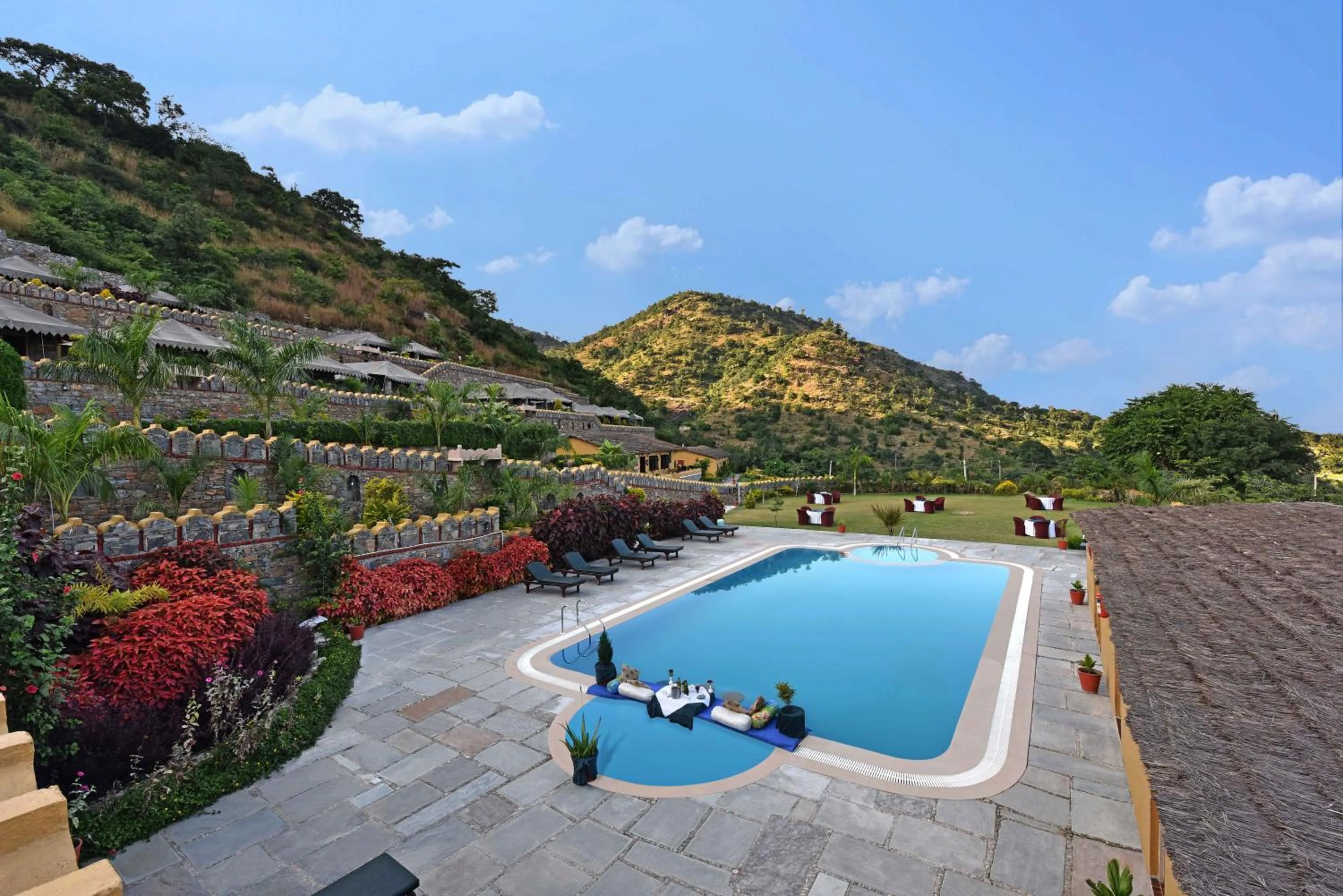 Swimming pool in Kumbhalgarh Safari Camp by Trulyy