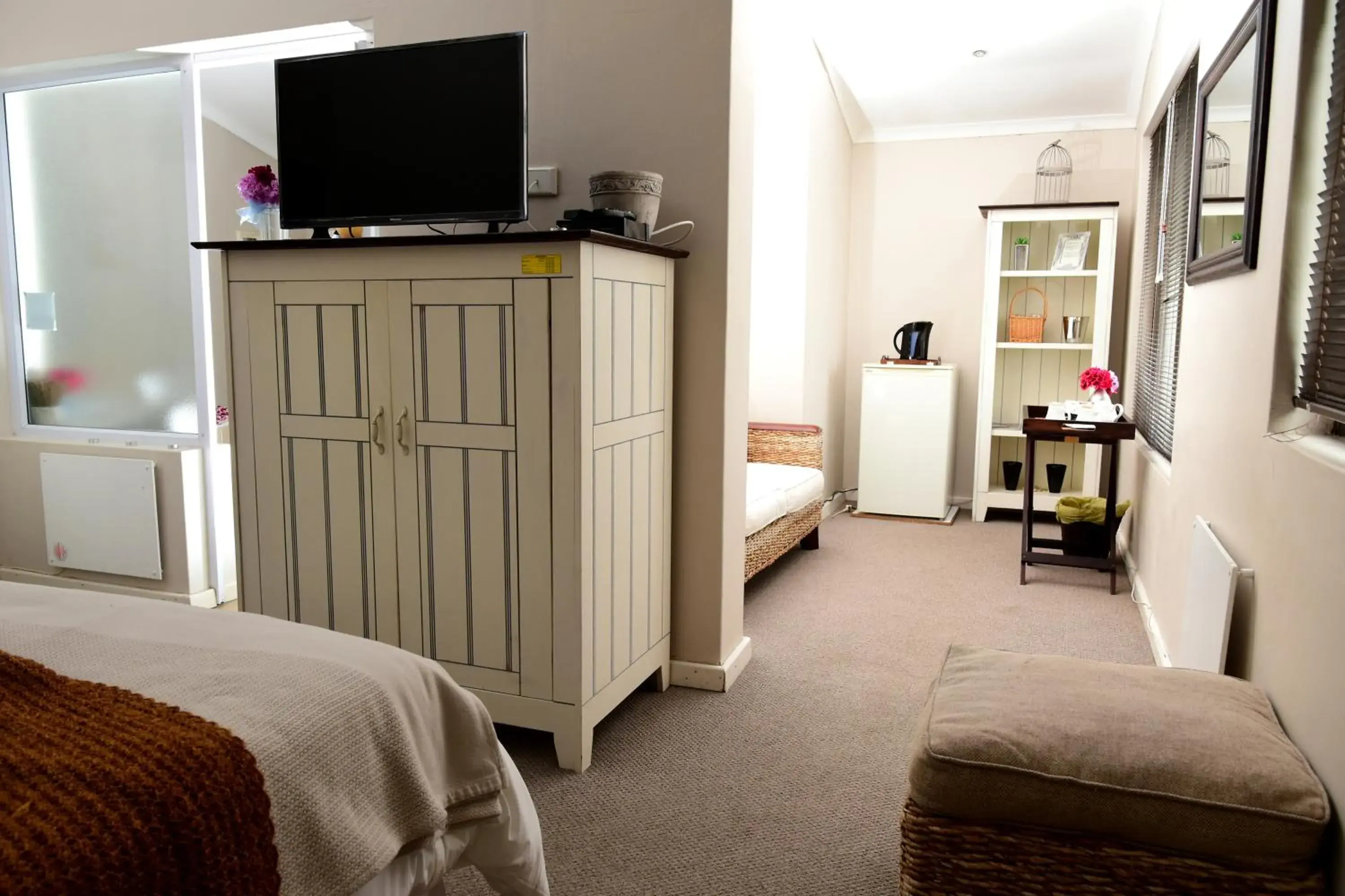 Seating area, Bed in Riviera Hotel & Chalets Seating area, Bed in Riviera Hotel & Chalets