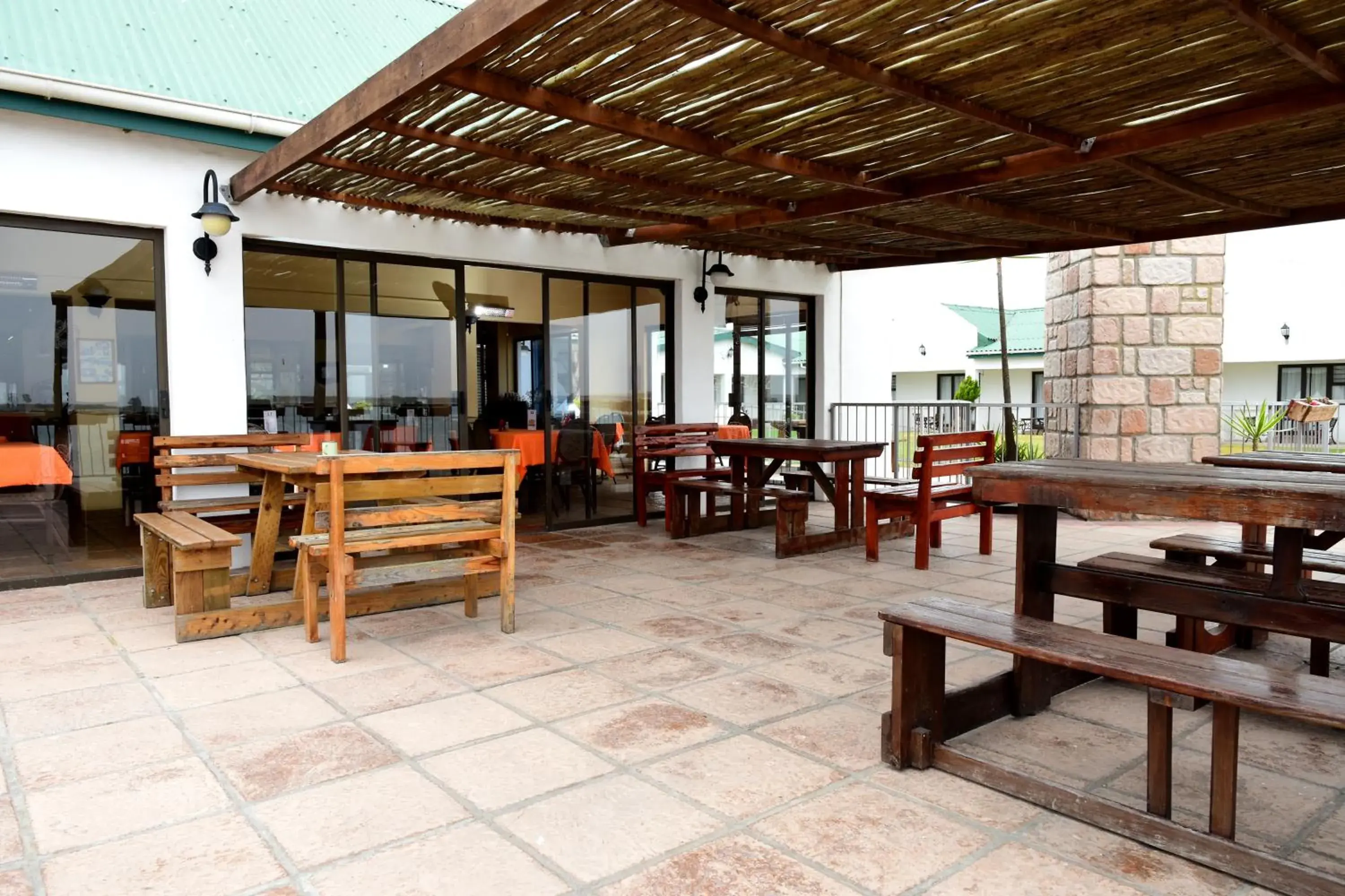 Restaurant/places to eat in Riviera Hotel & Chalets Restaurant/places to eat in Riviera Hotel & Chalets