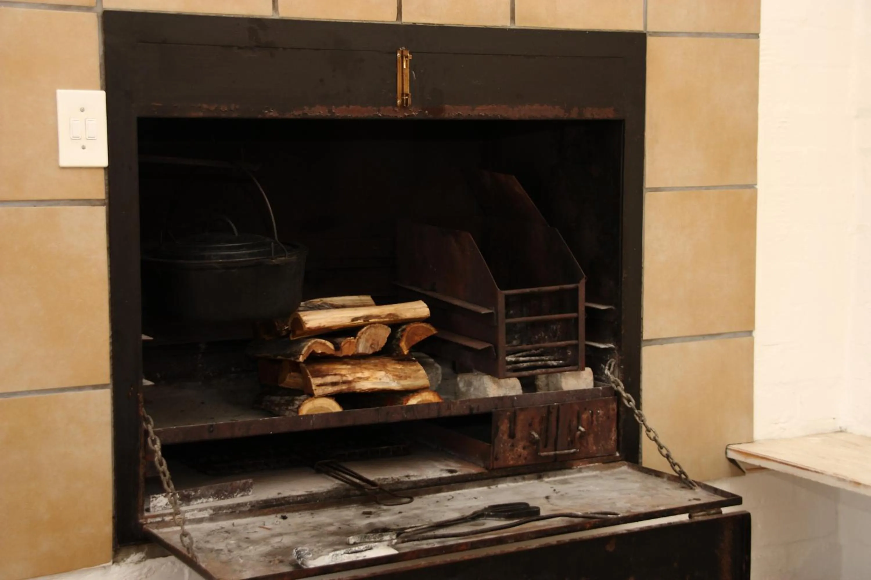 BBQ facilities in Riviera Hotel & Chalets