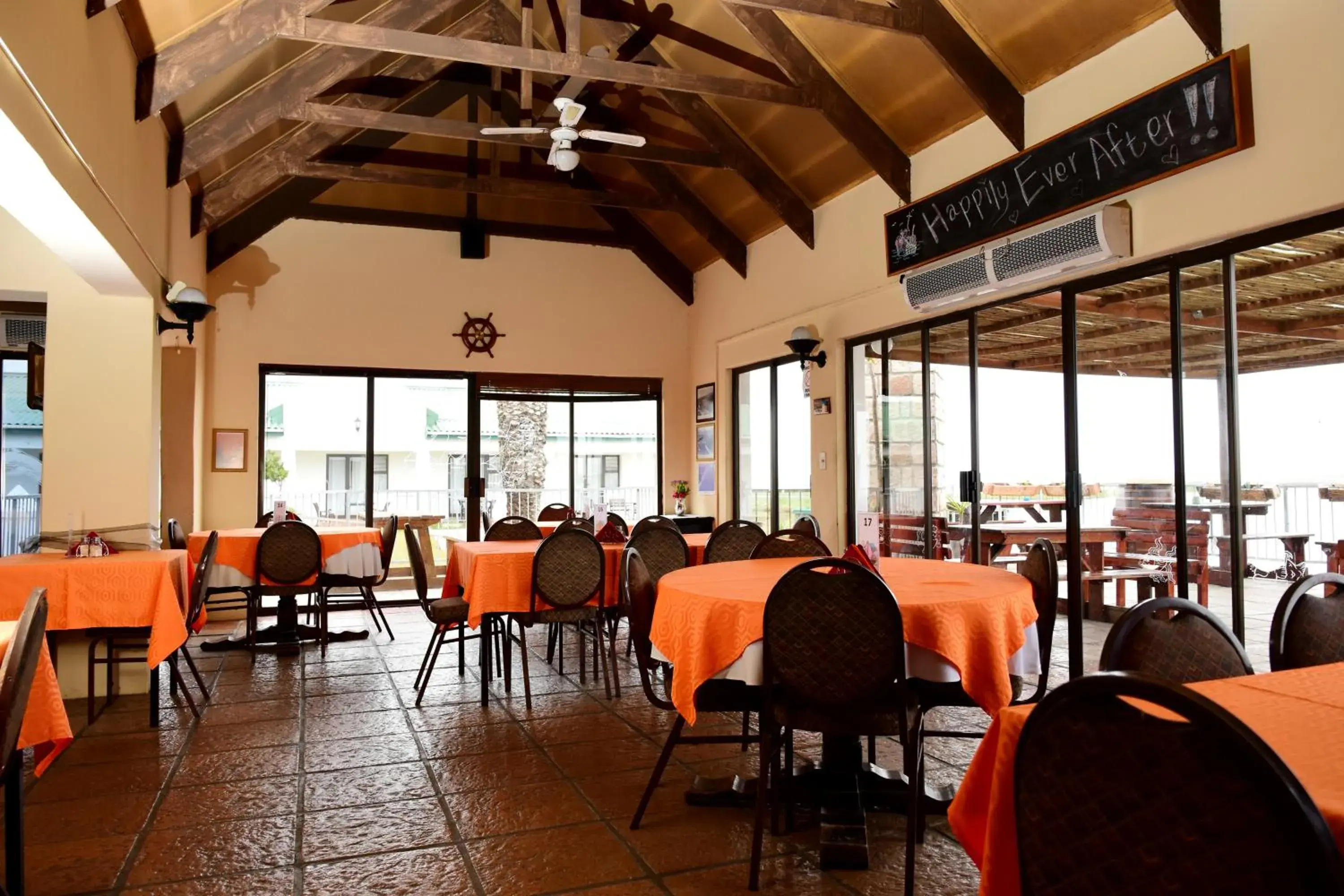 Restaurant/places to eat in Riviera Hotel & Chalets Restaurant/places to eat in Riviera Hotel & Chalets