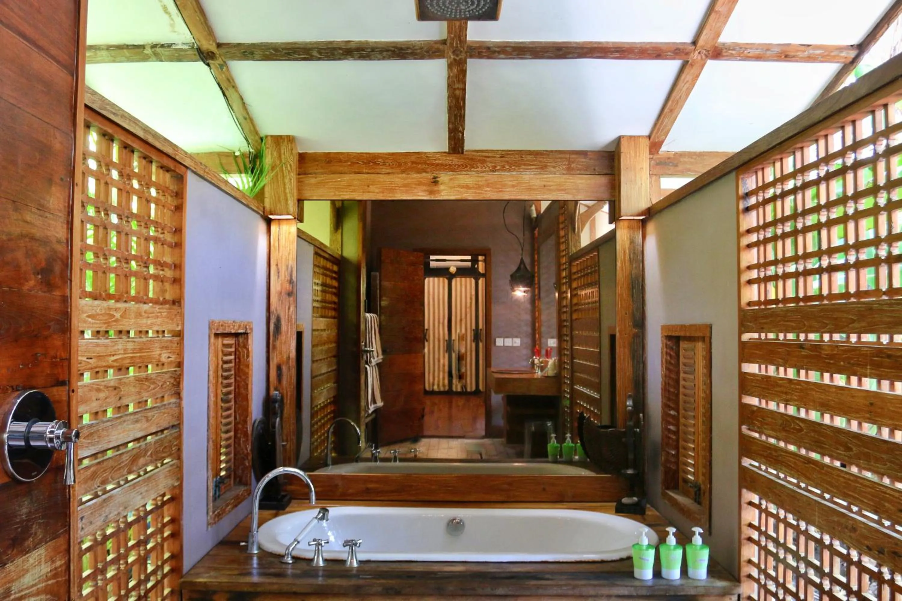 Bathroom in Villa Bhuvana with private swimming pool