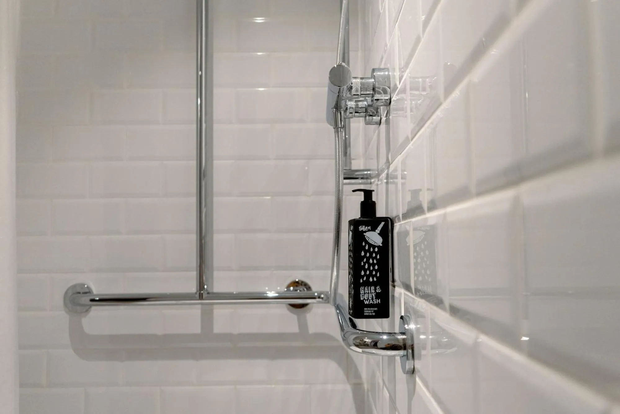 Bathroom in Hotel Schani Wien Hauptbahnhof