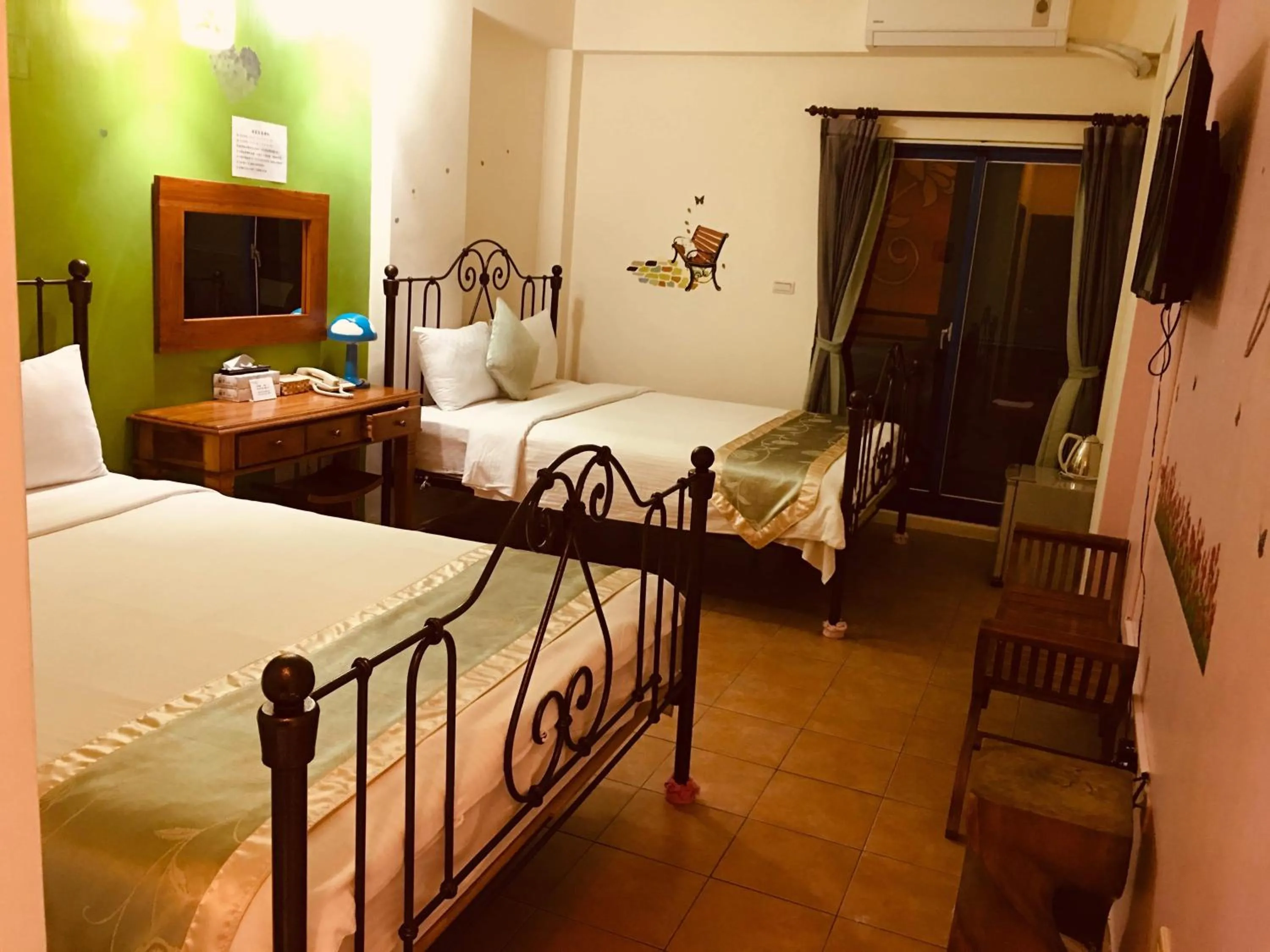 Quadruple Room in Morpheus B&B